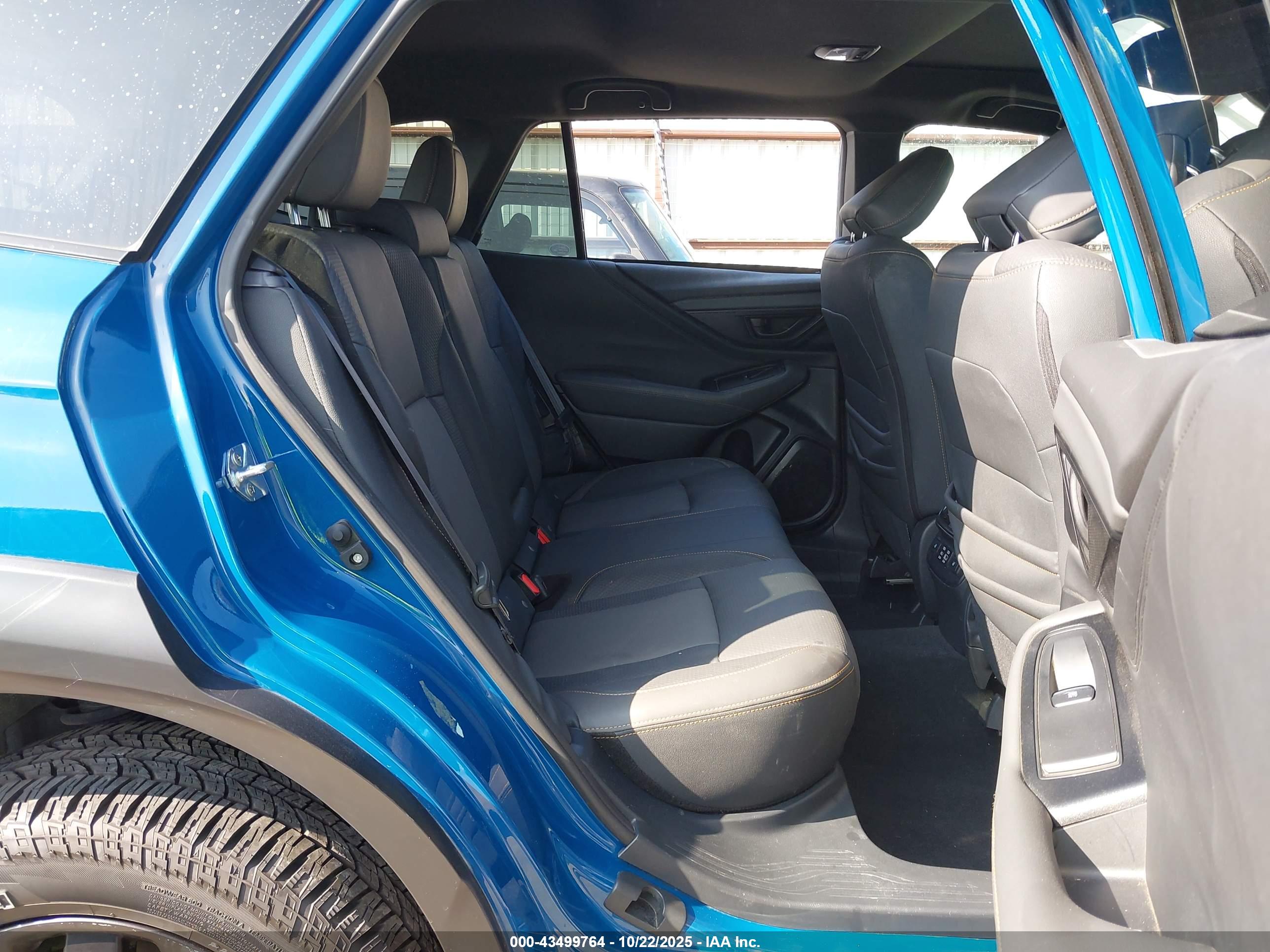 SUBARU OUTBACK image 8