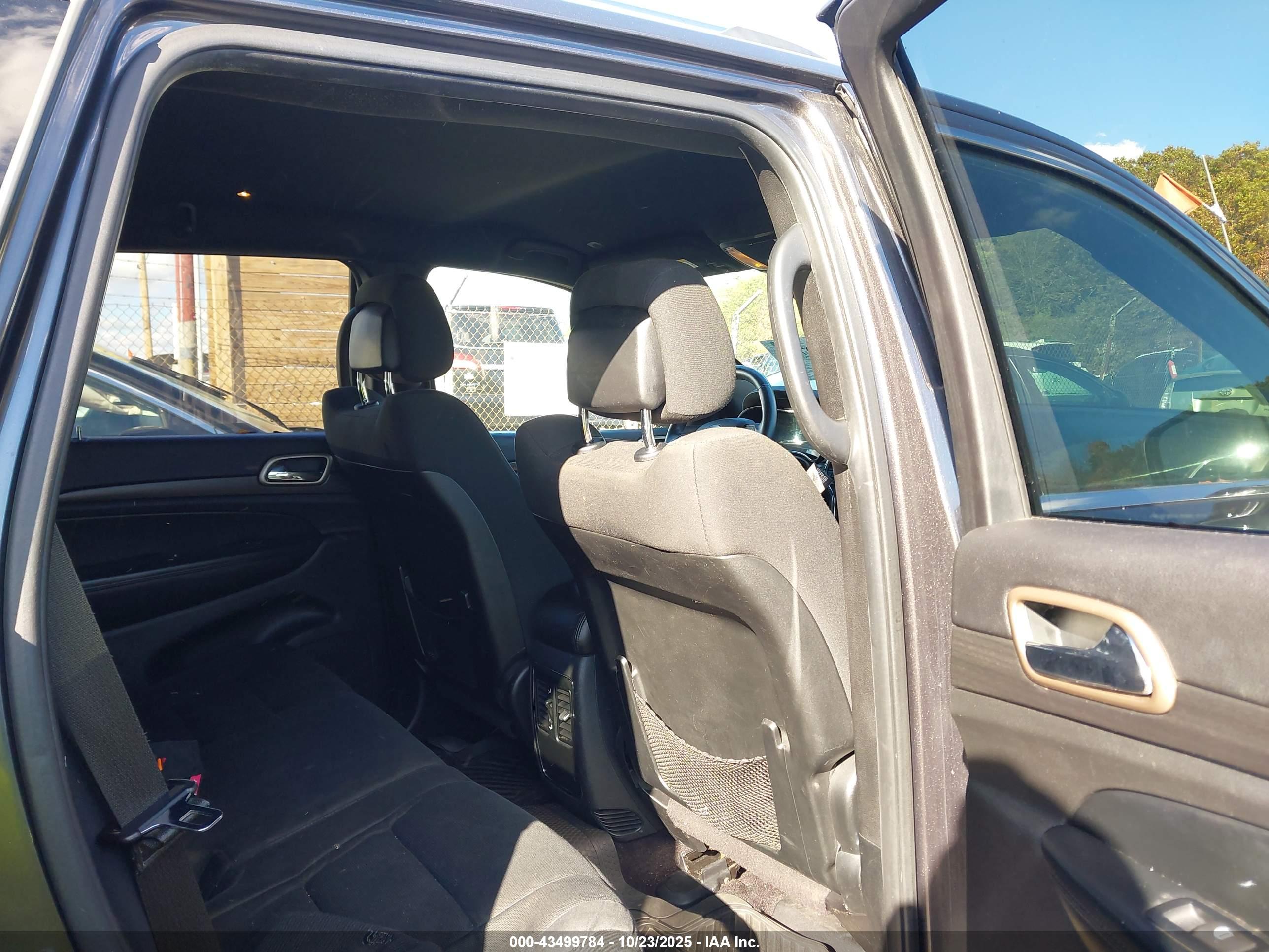 JEEP GRAND image 8