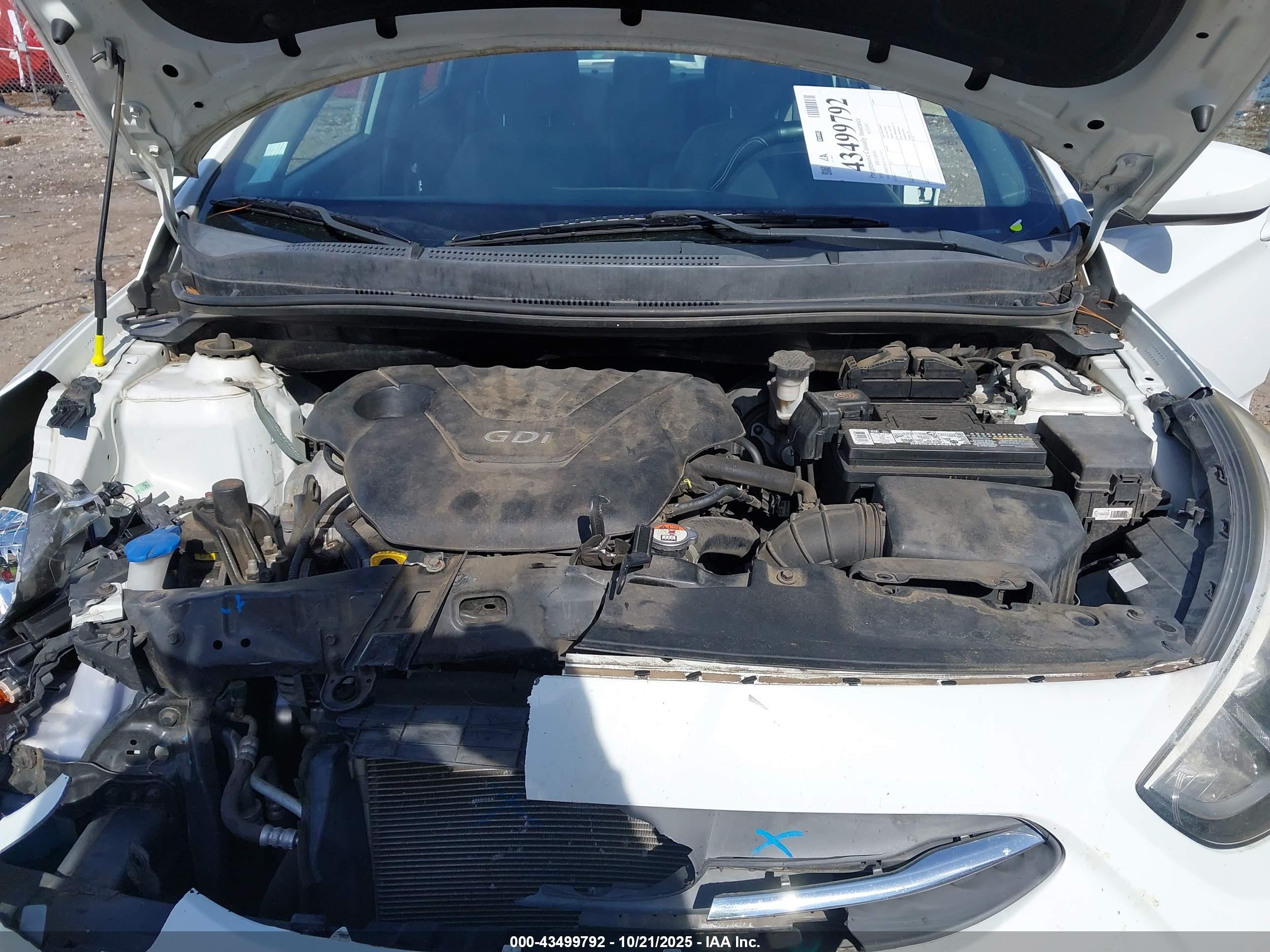 HYUNDAI ACCENT image 10