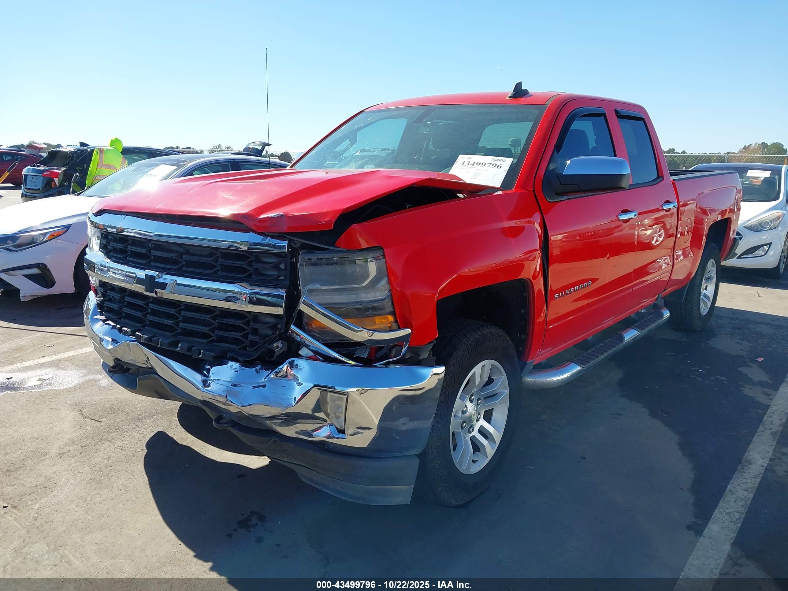 CHEVROLET SILVERADO image 6