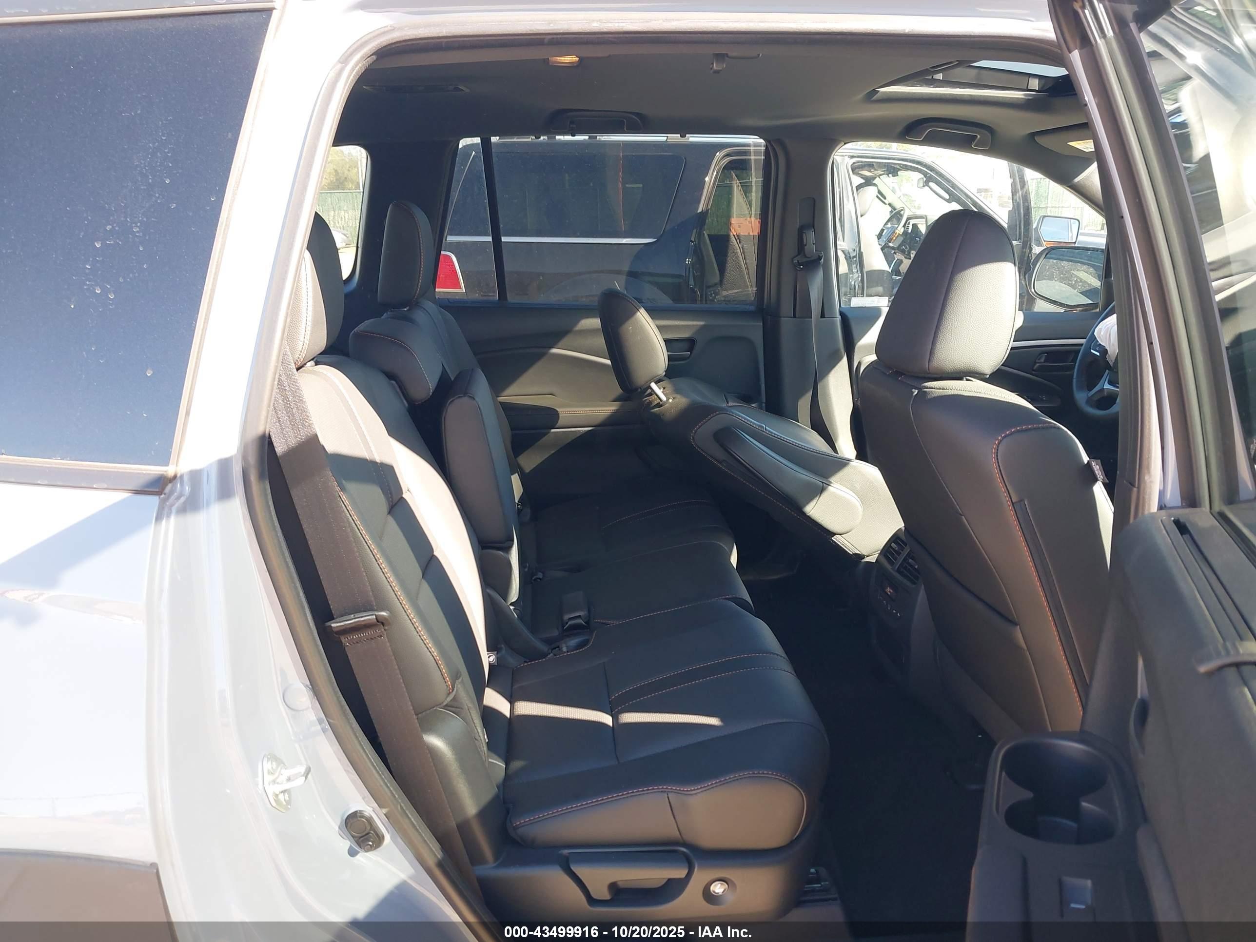 HONDA PILOT image 8