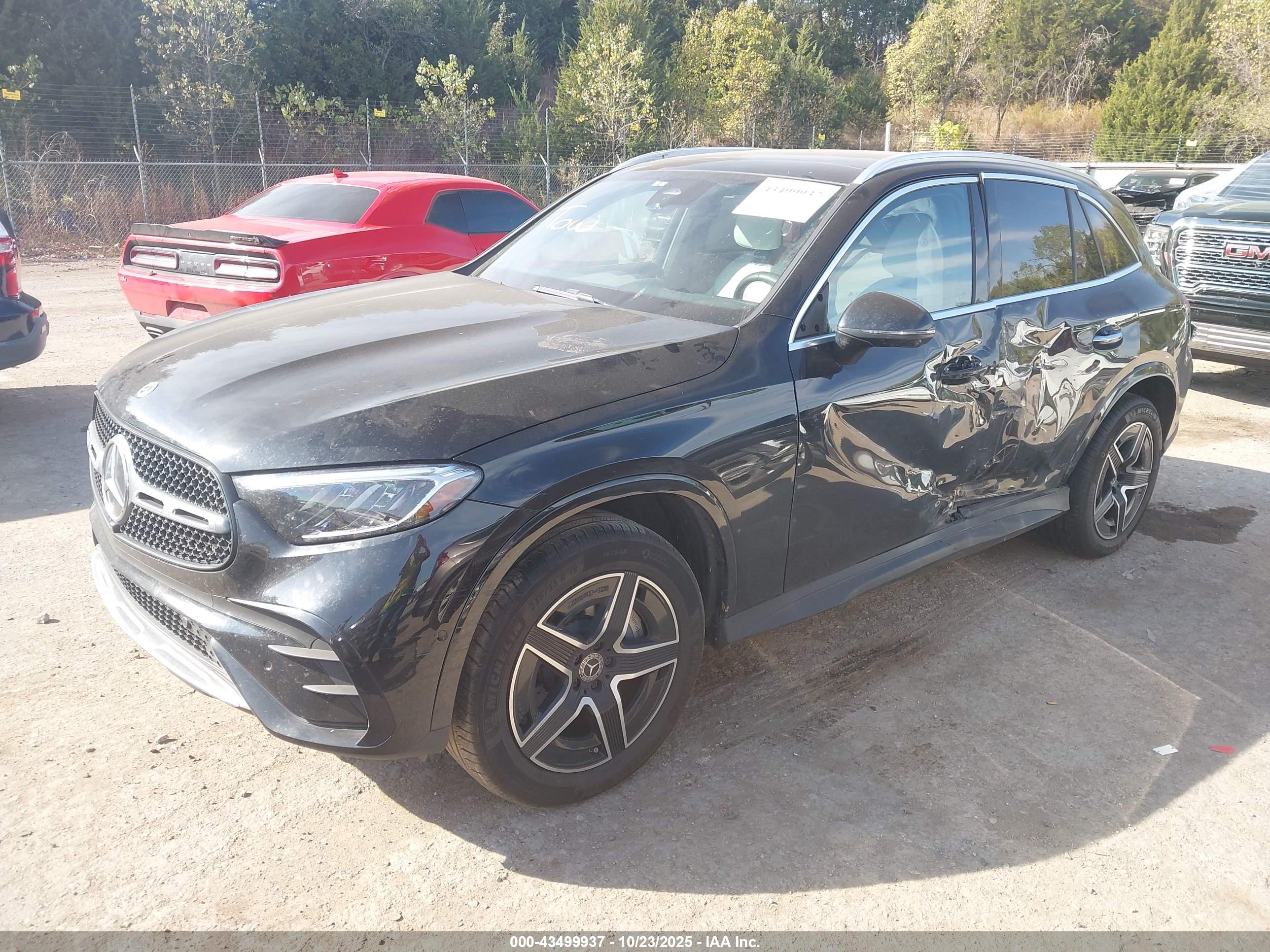 MERCEDES-BENZ GLC image 2