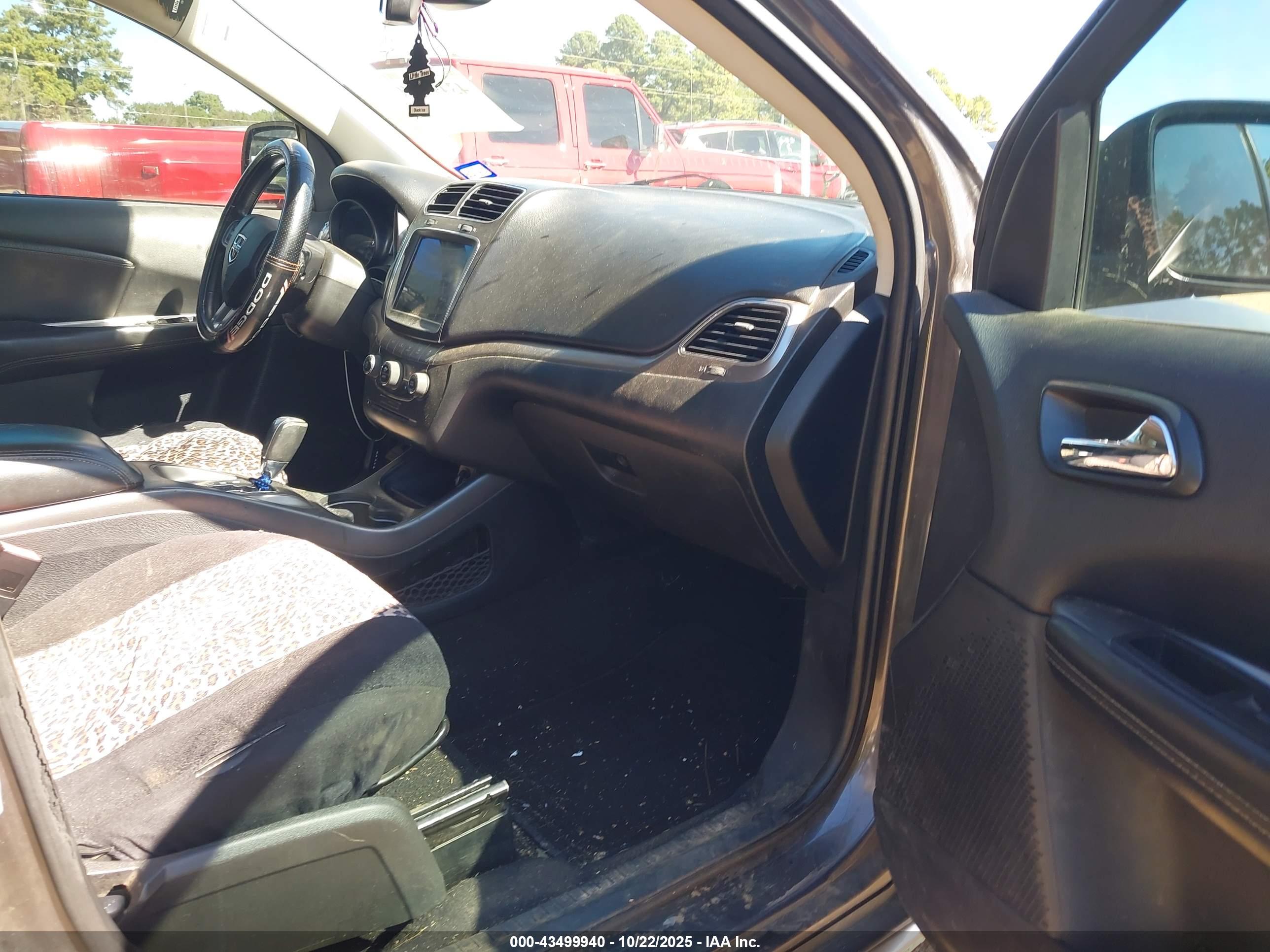 DODGE JOURNEY image 5