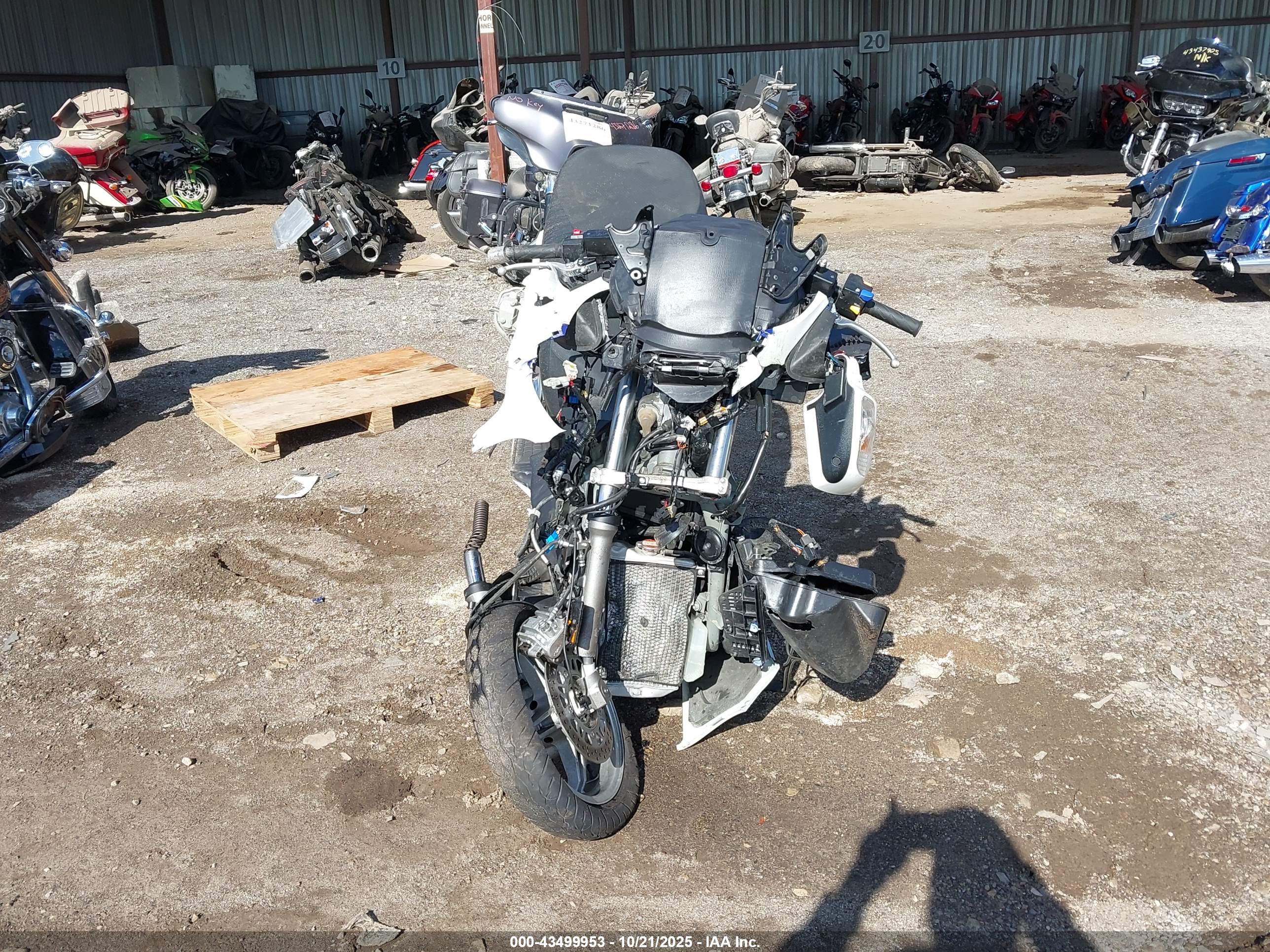 SUZUKI AN650 image 5