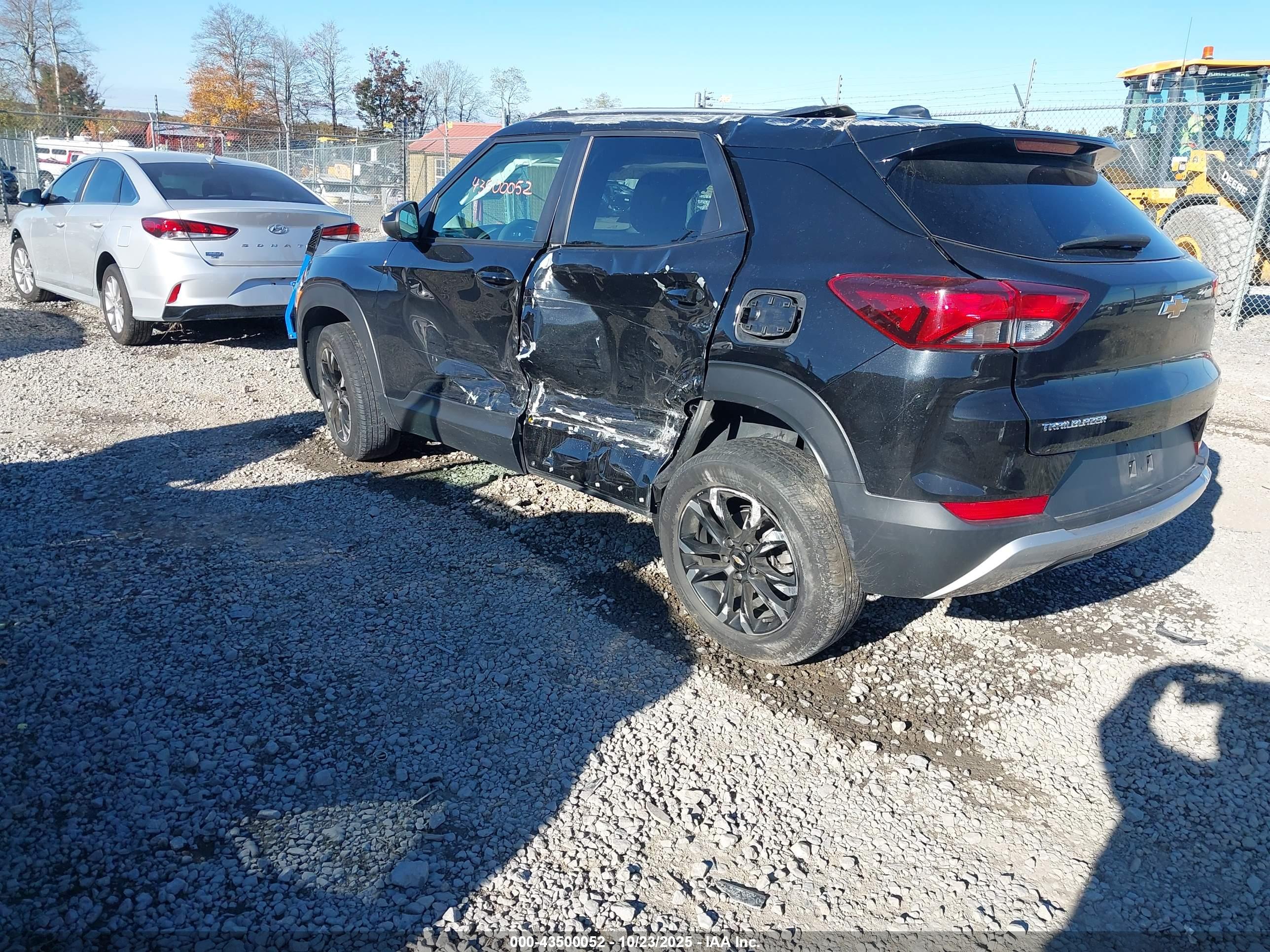 CHEVROLET TRAILBLAZER image 3