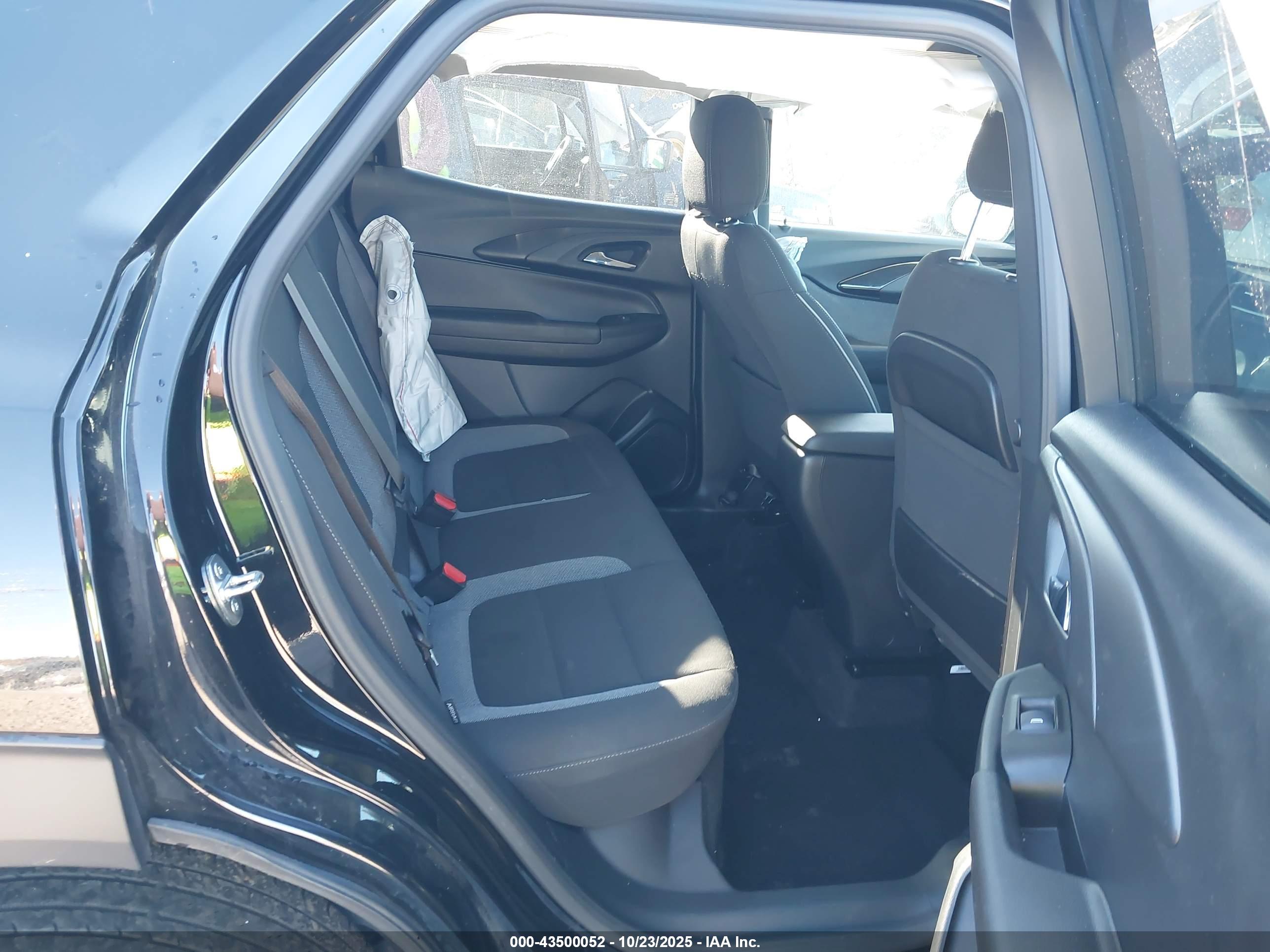 CHEVROLET TRAILBLAZER image 8