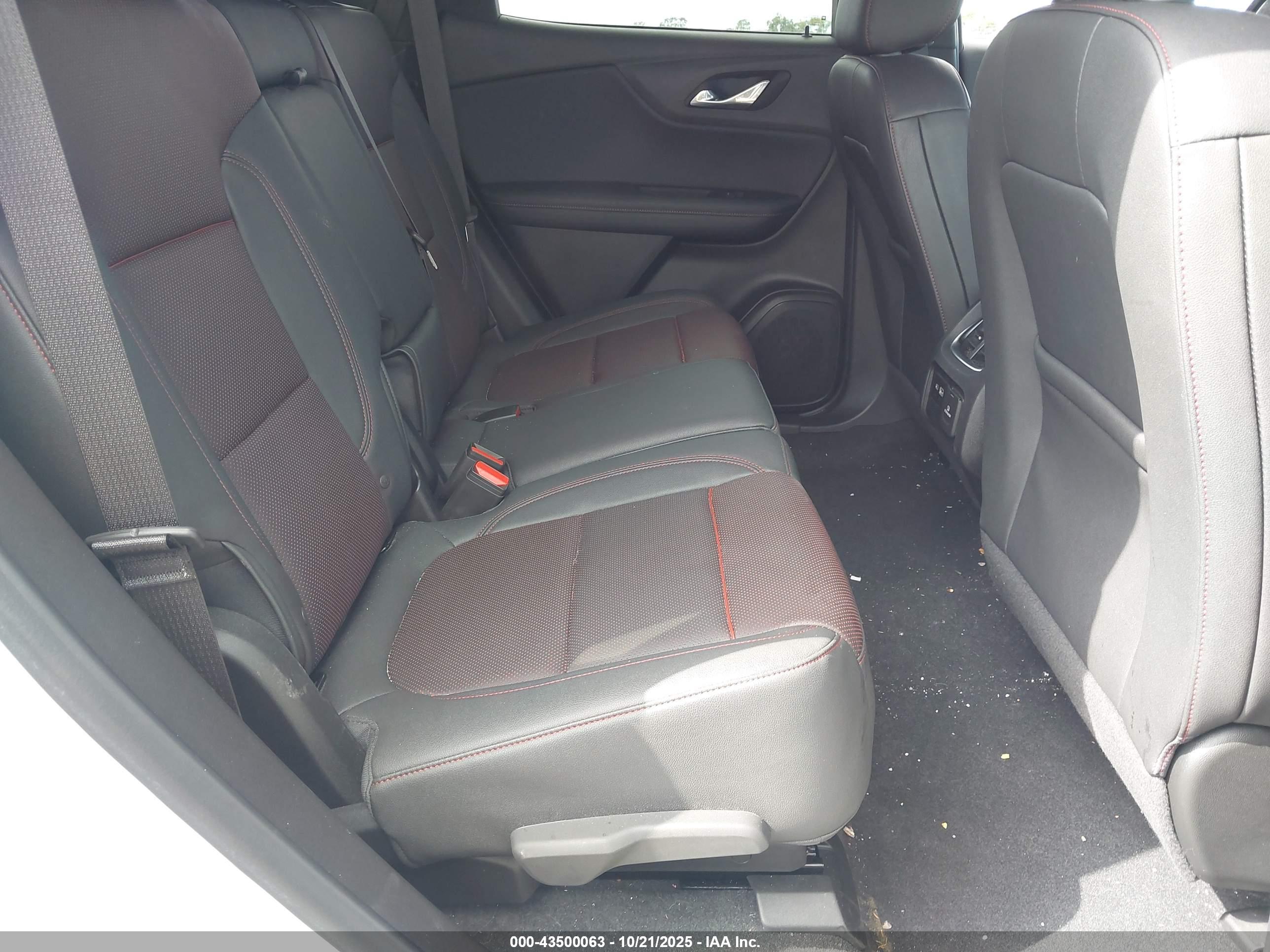CHEVROLET BLAZER image 8