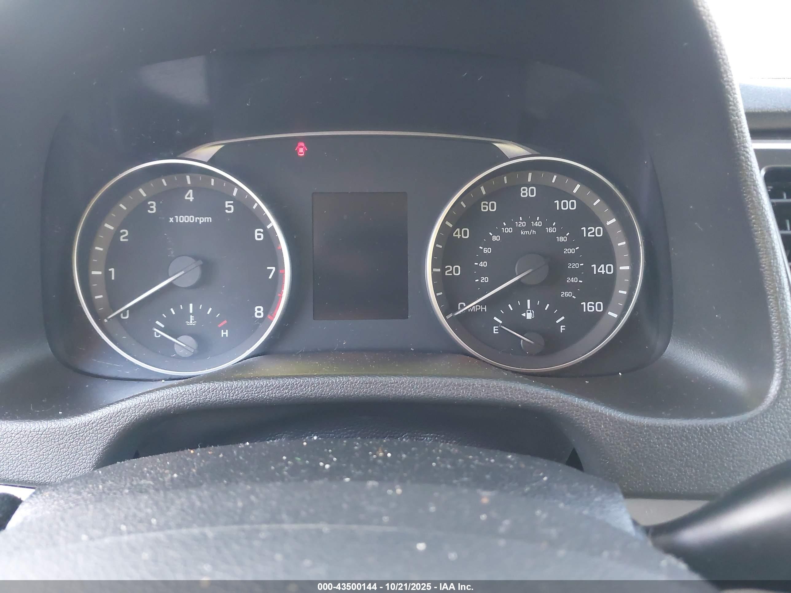 HYUNDAI ELANTRA image 7