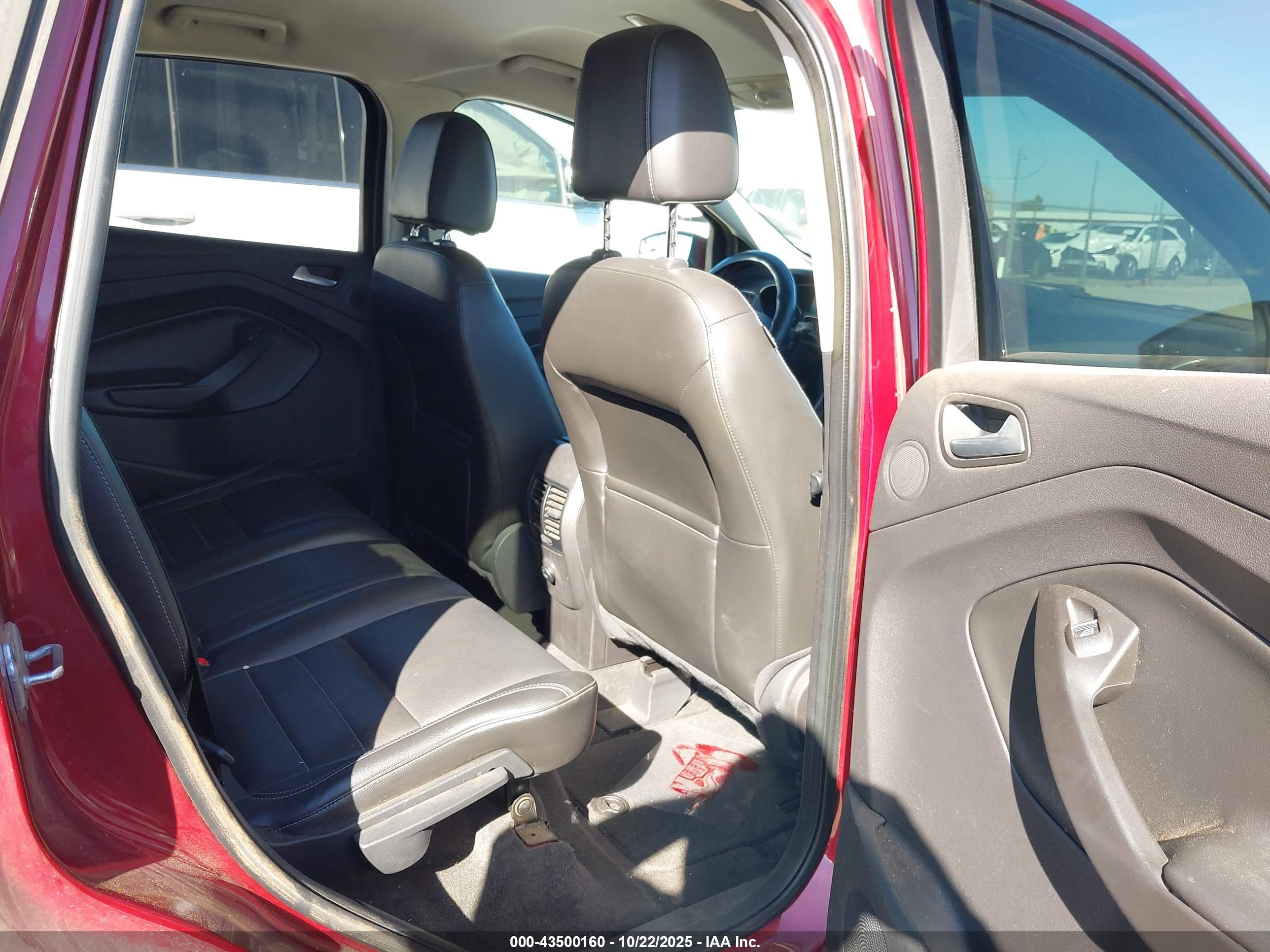 FORD ESCAPE image 8