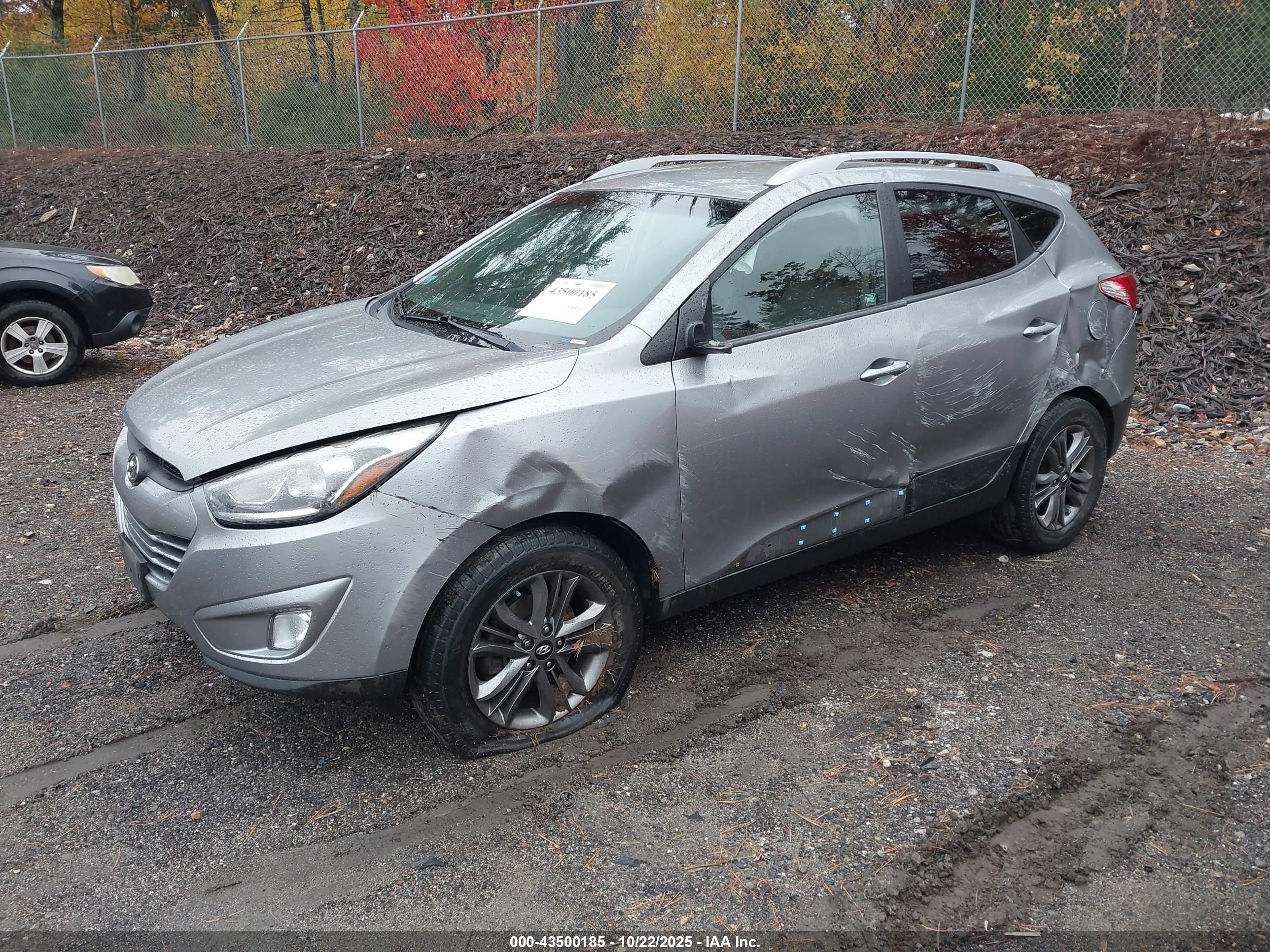 HYUNDAI TUCSON image 2