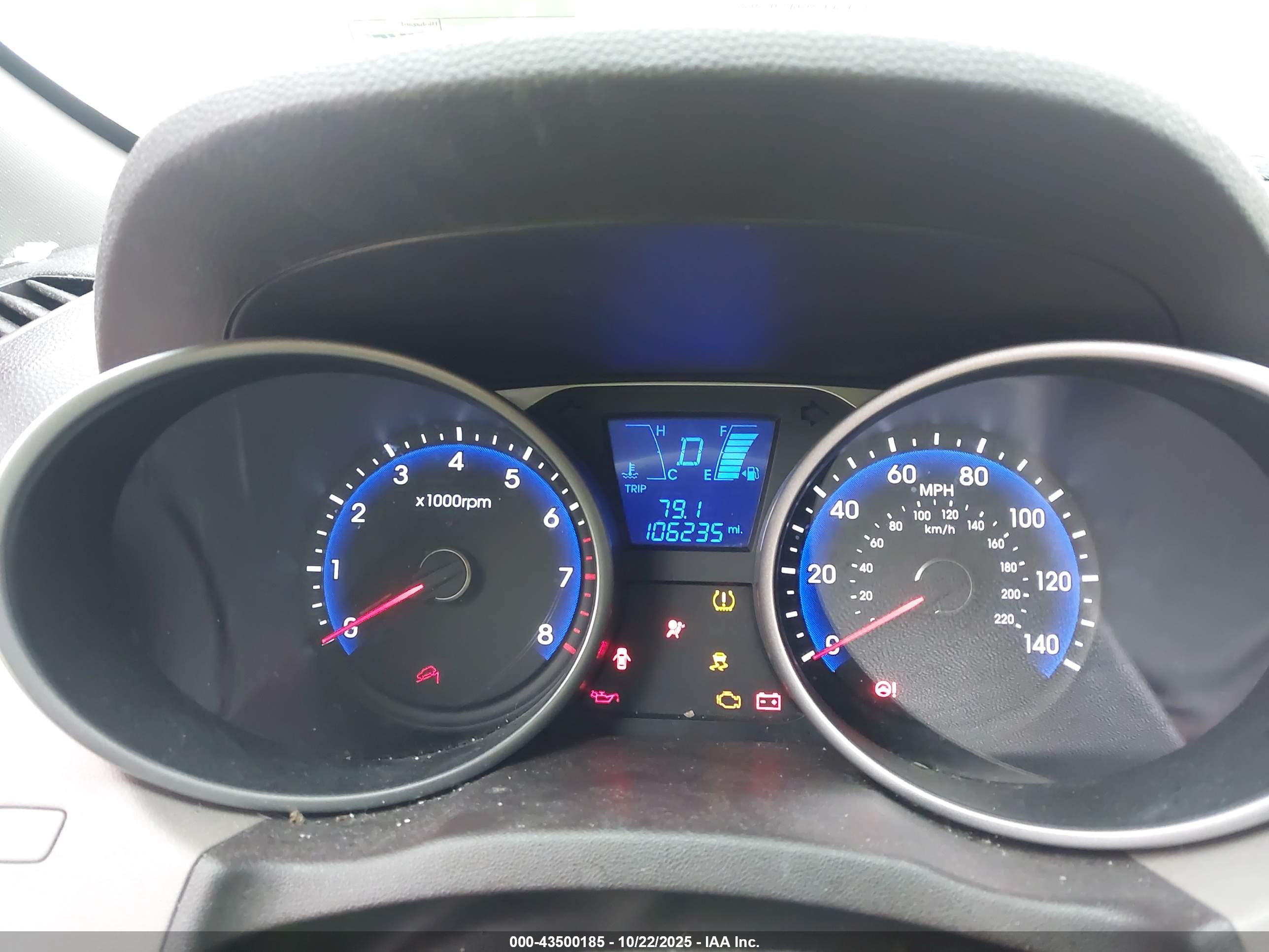 HYUNDAI TUCSON image 7