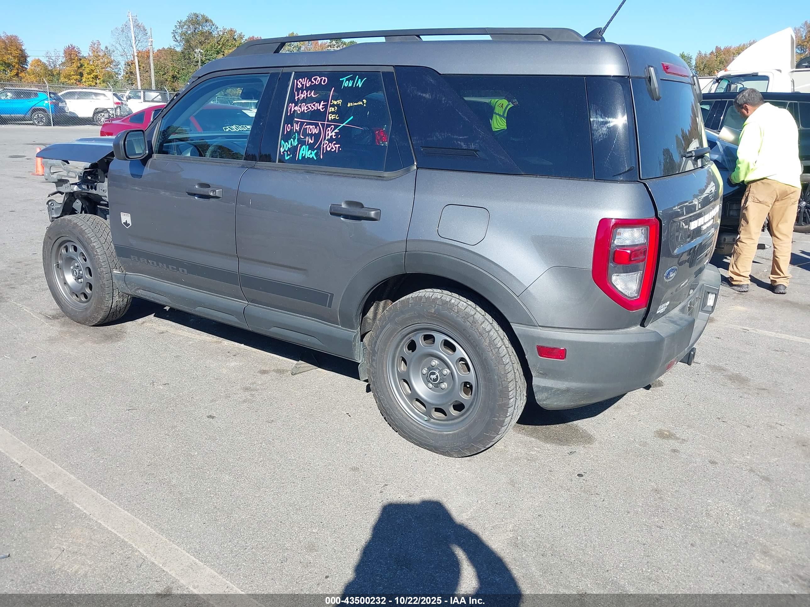FORD BRONCO image 3