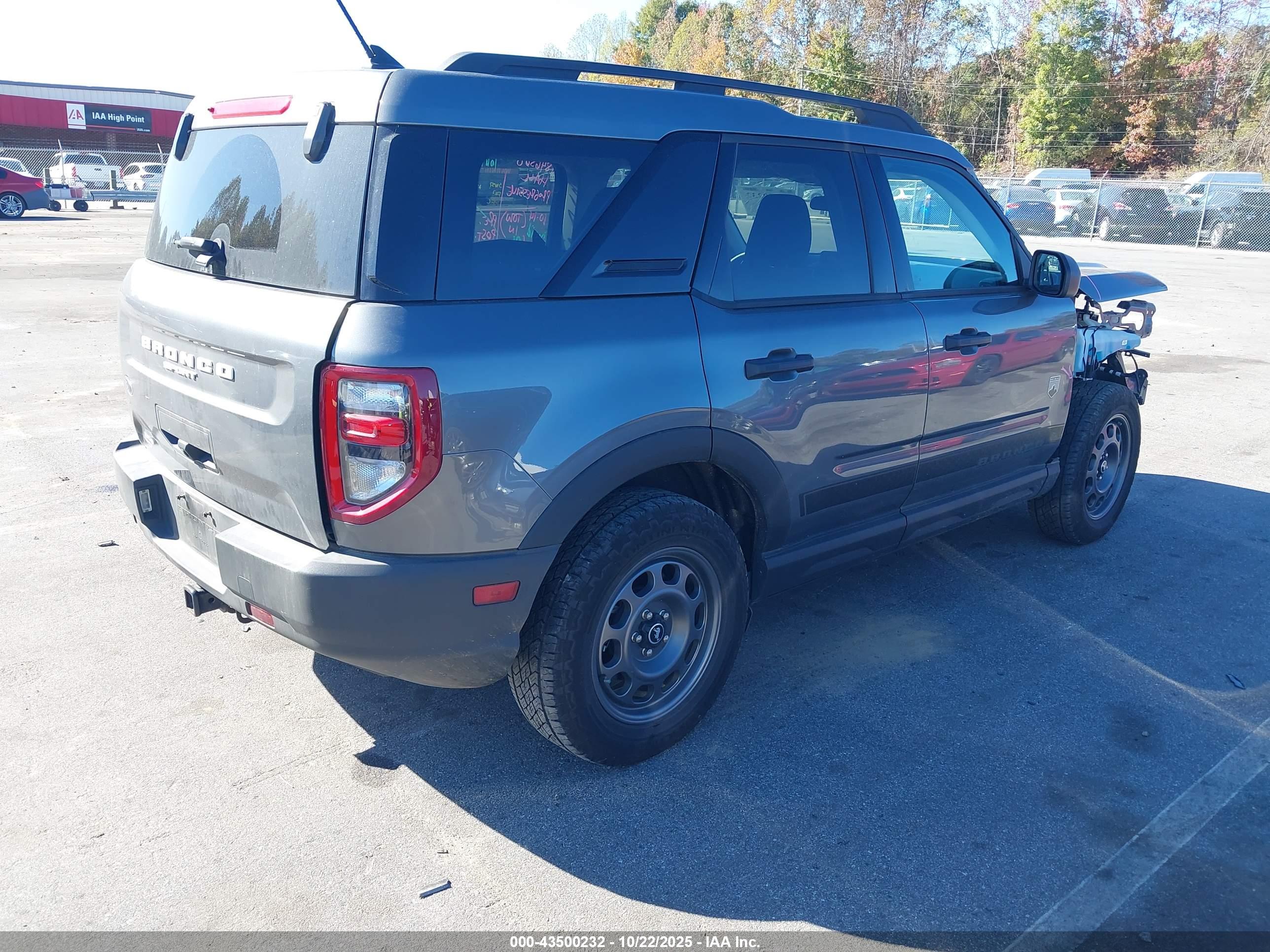 FORD BRONCO image 4