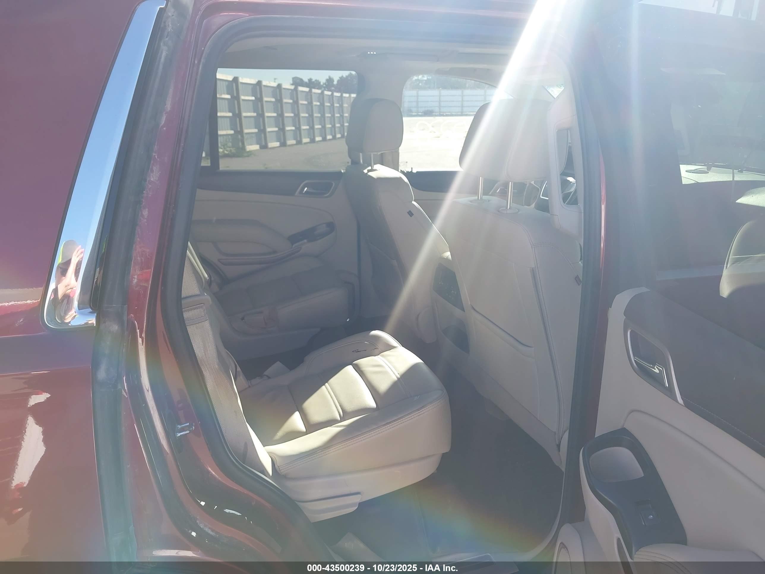 GMC YUKON image 8