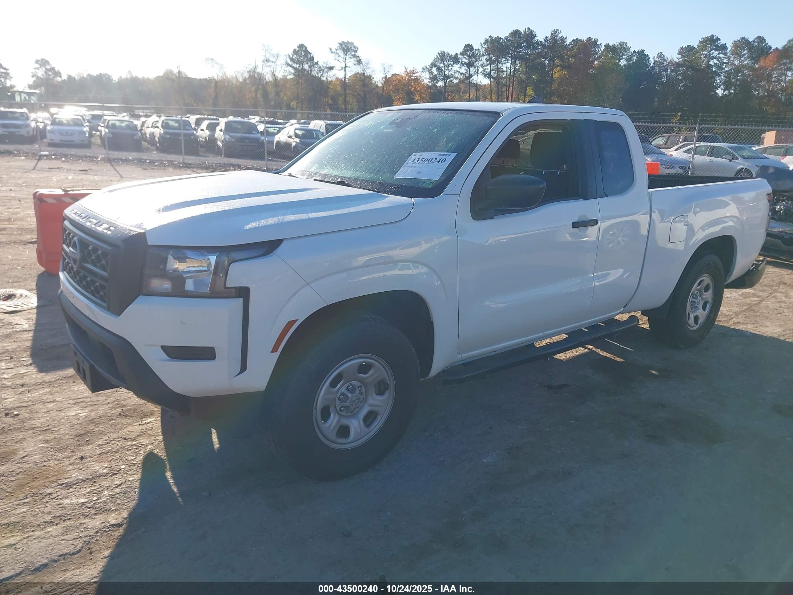 NISSAN FRONTIER image 2