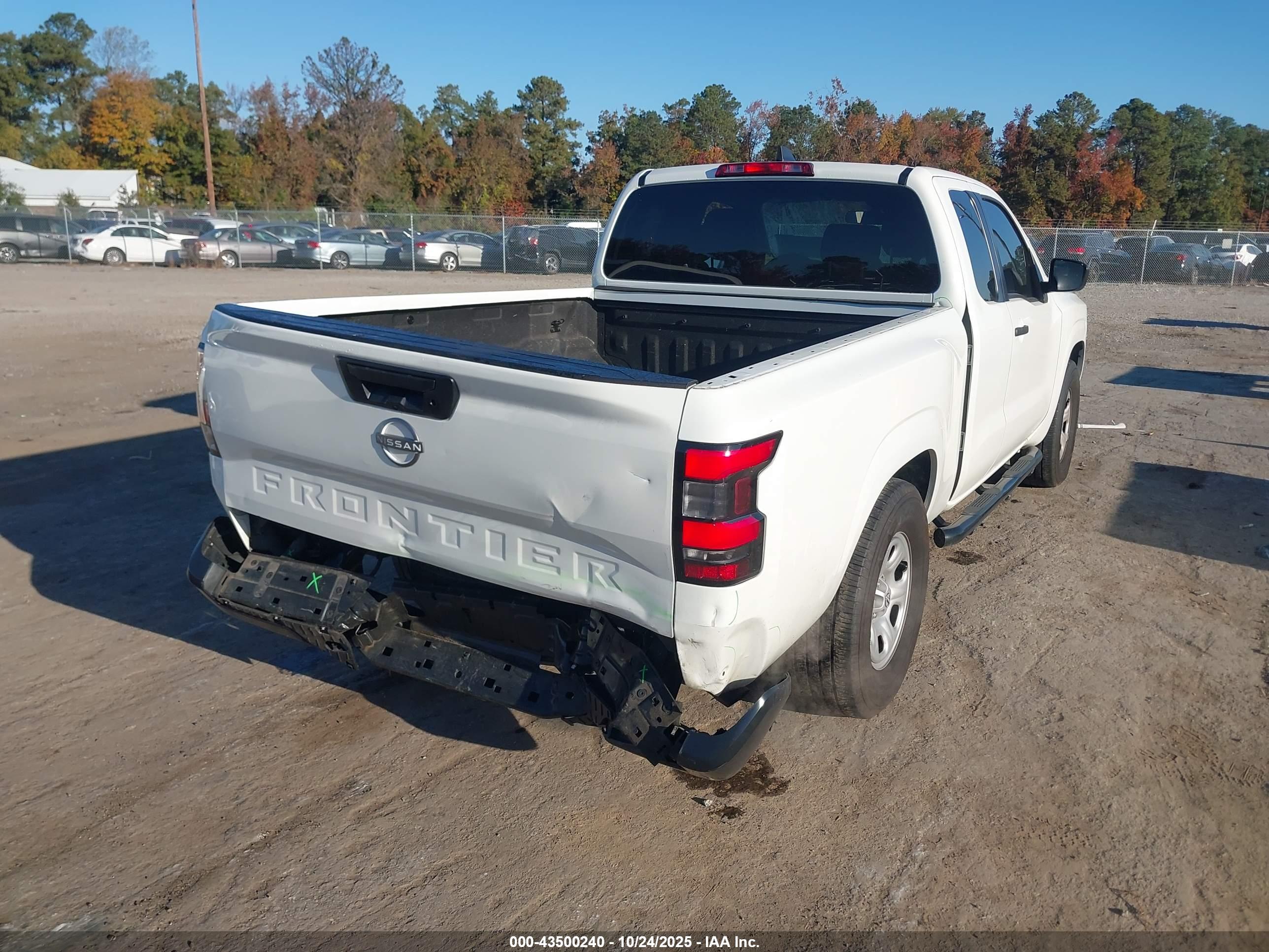 NISSAN FRONTIER image 4