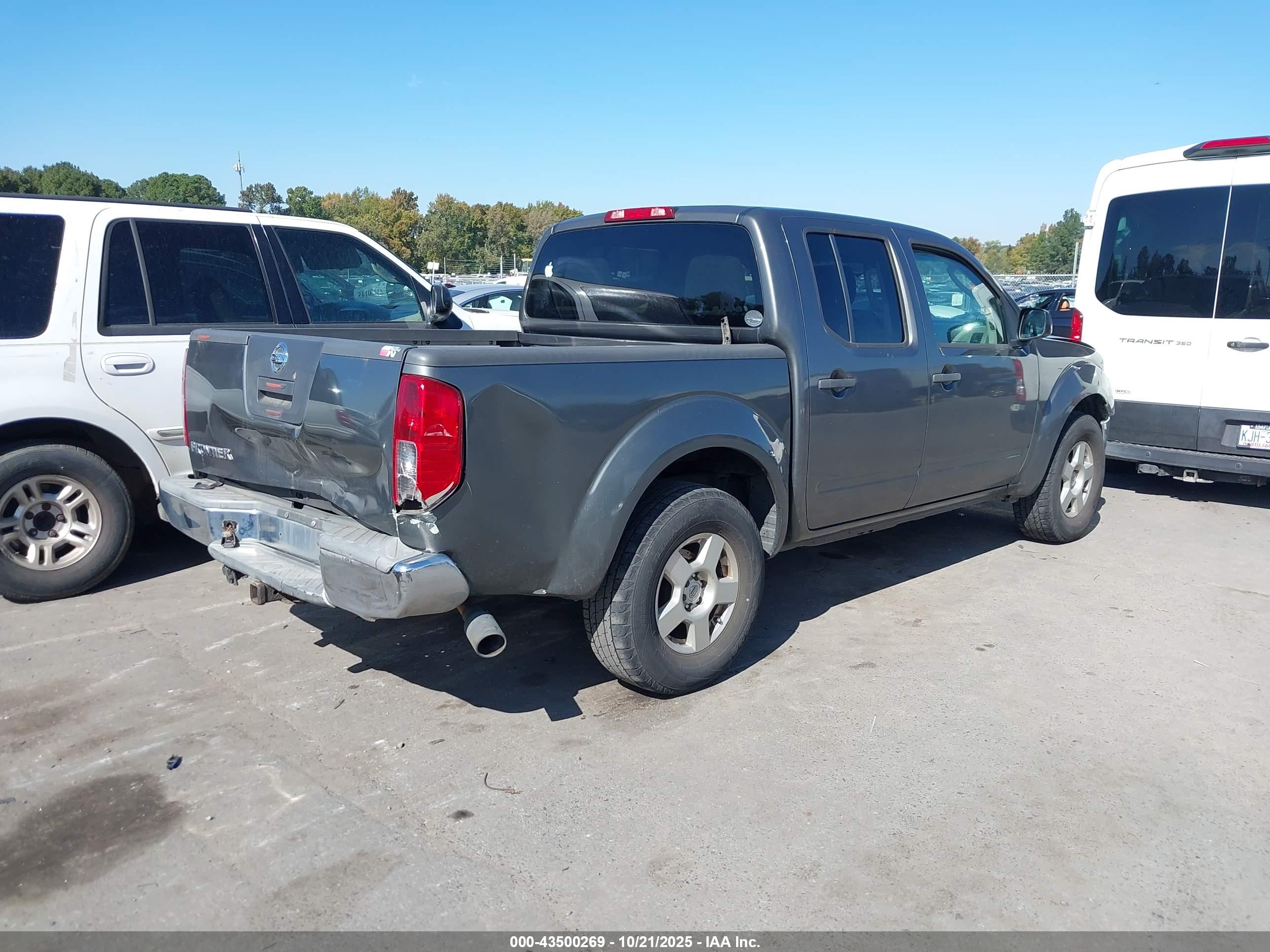 NISSAN FRONTIER image 4