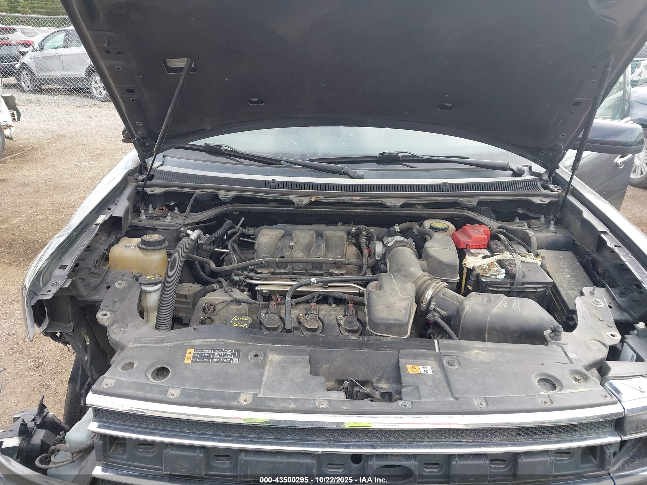 FORD FLEX image 10