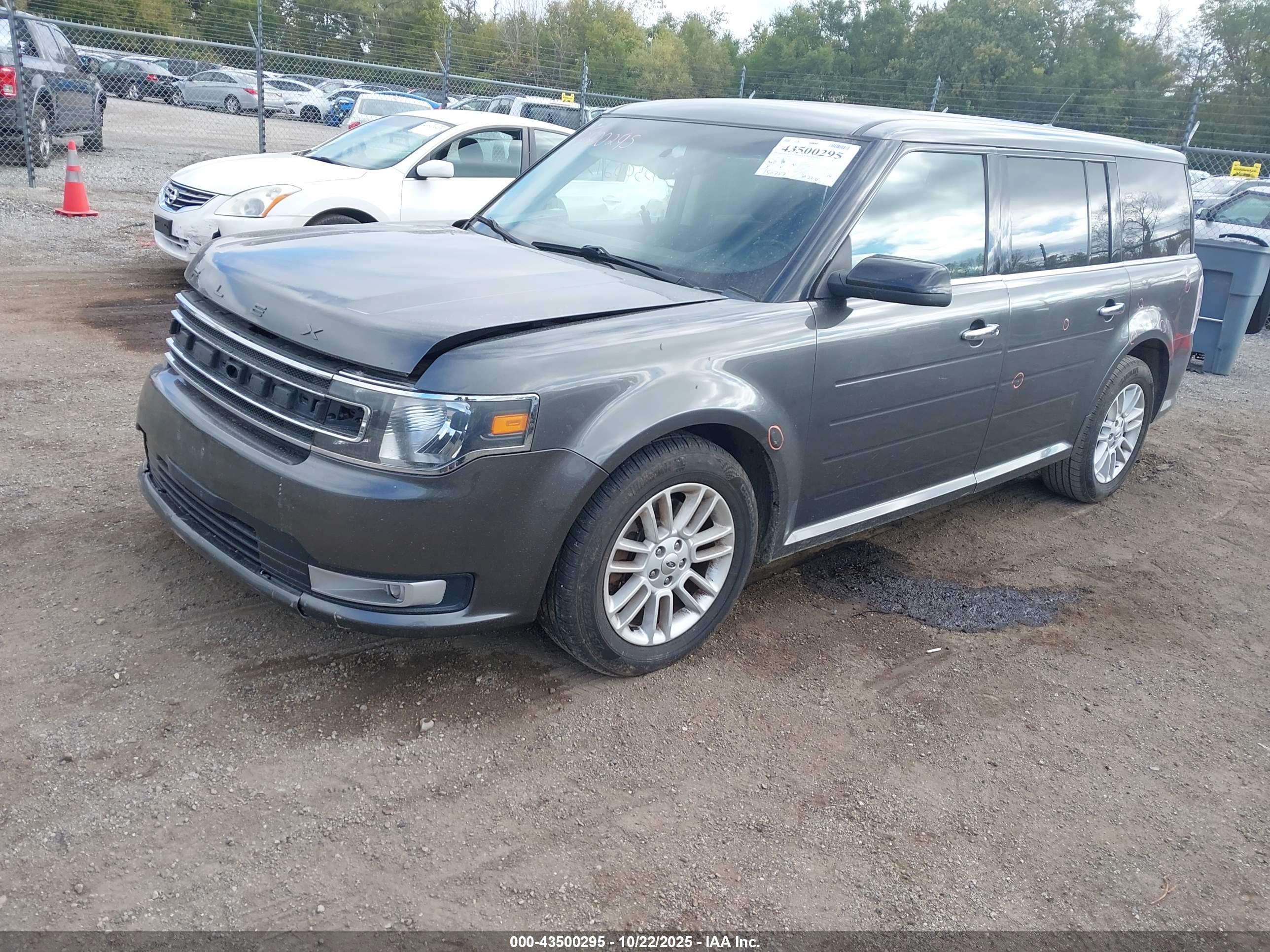 FORD FLEX image 2