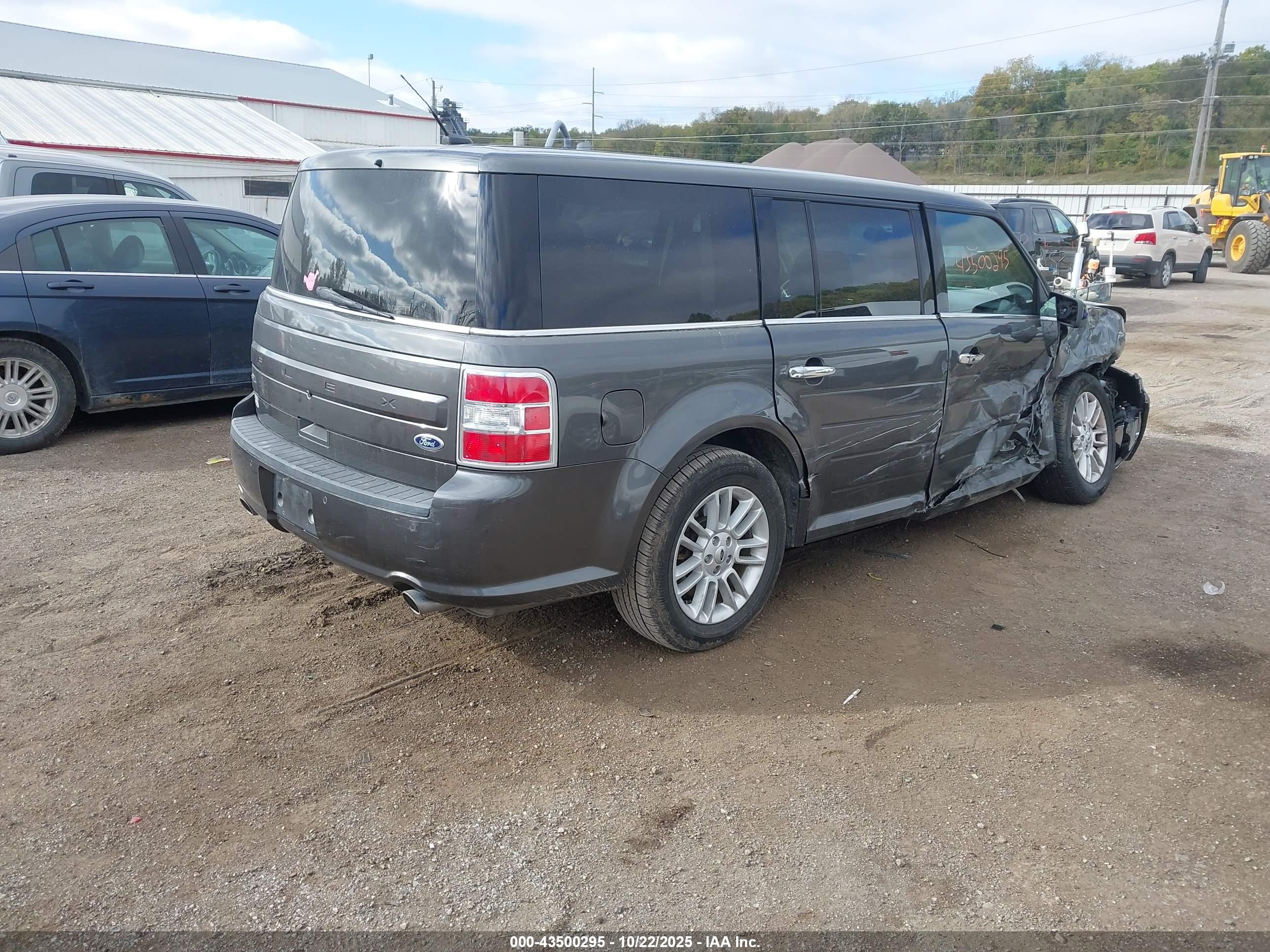 FORD FLEX image 4