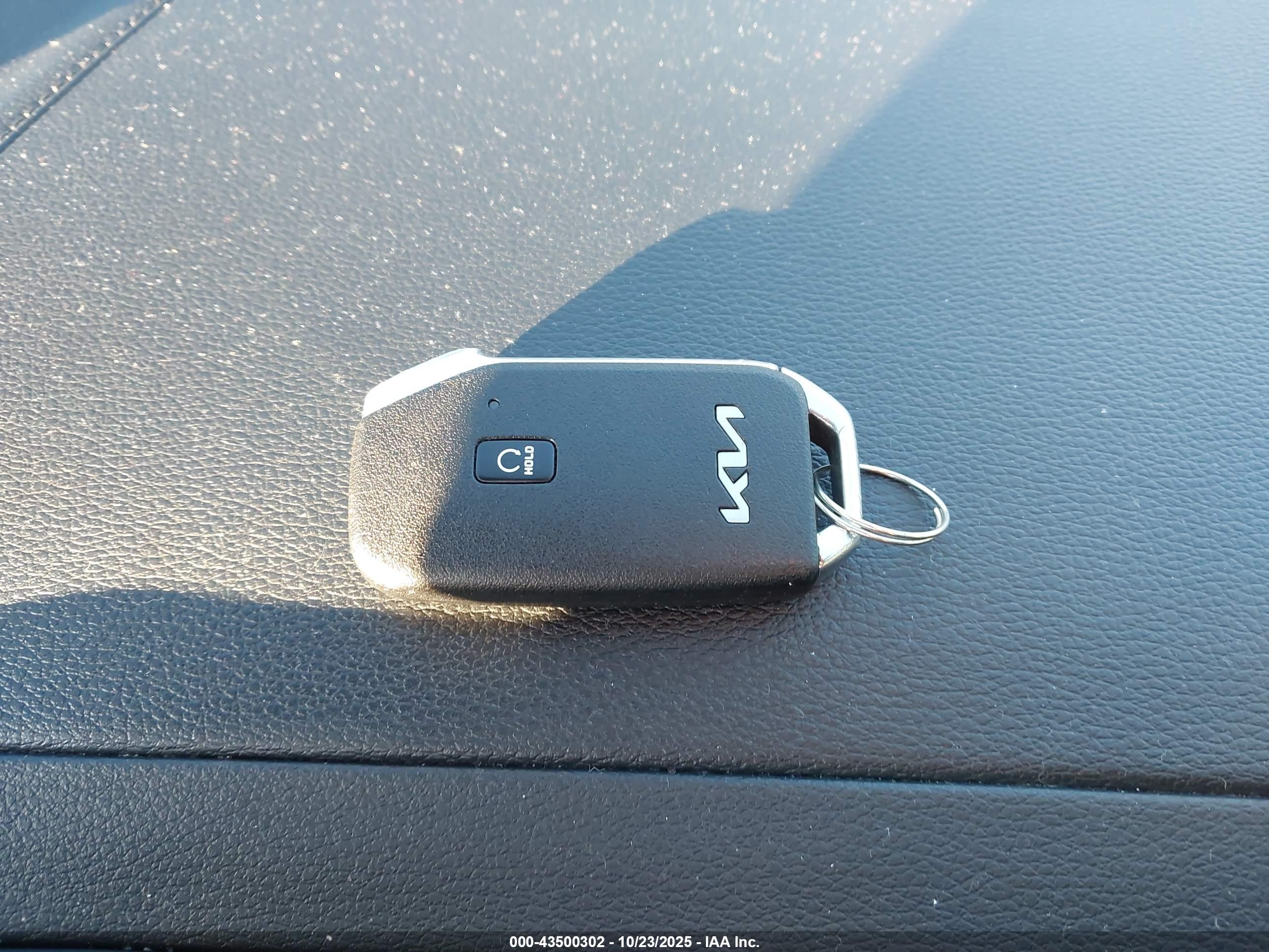 KIA SPORTAGE image 11