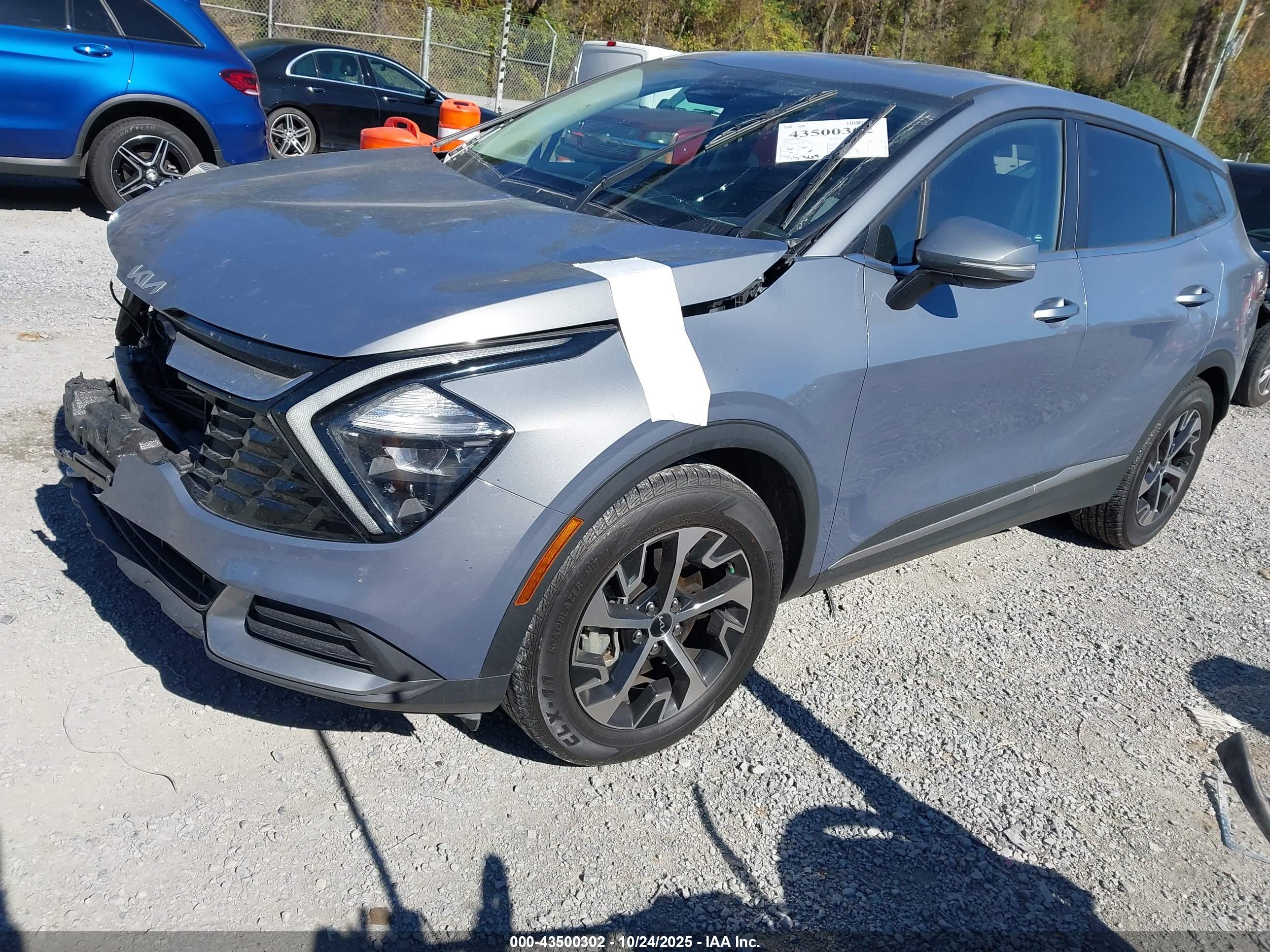KIA SPORTAGE image 2