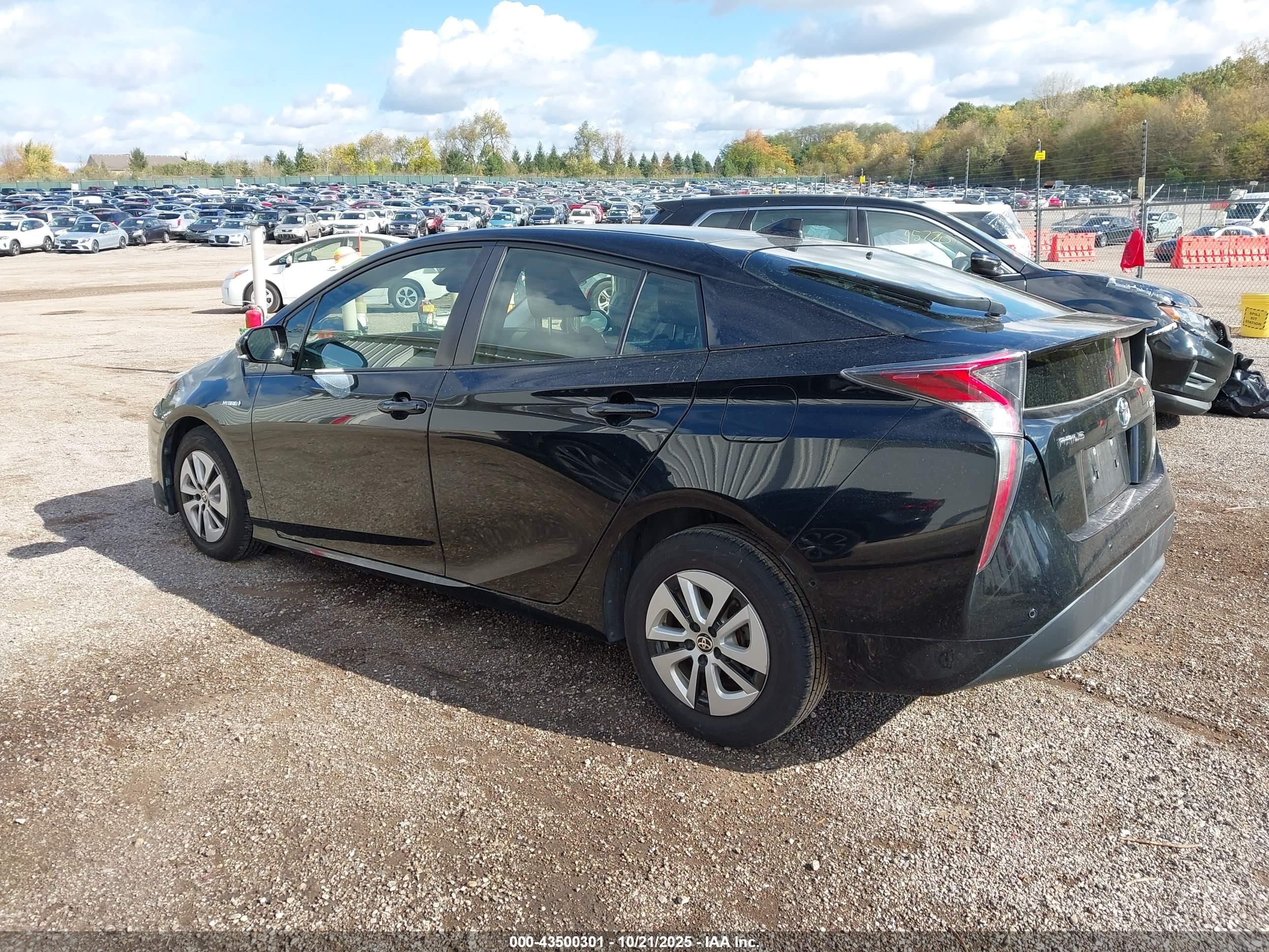 TOYOTA PRIUS image 3