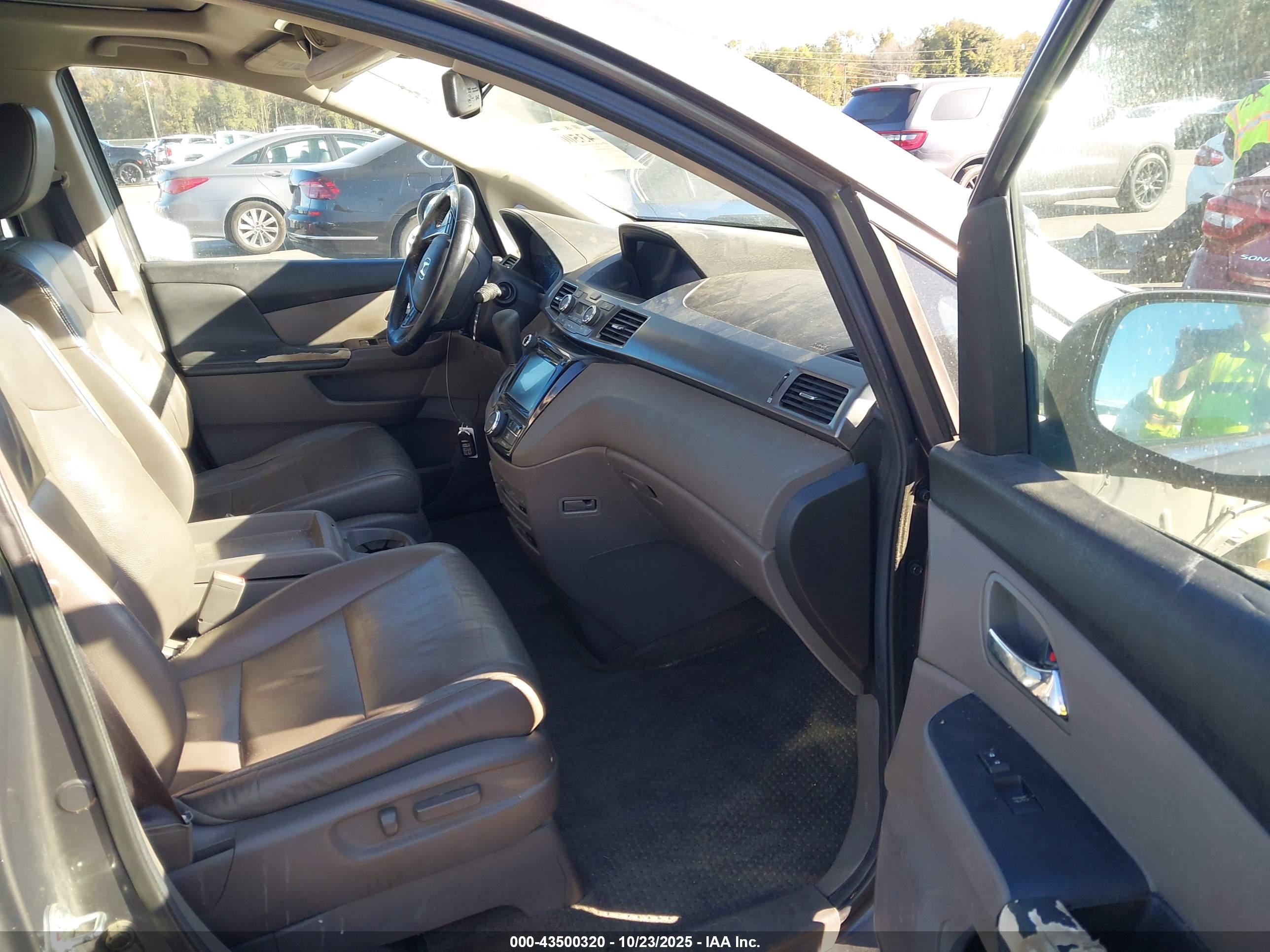 HONDA ODYSSEY image 5