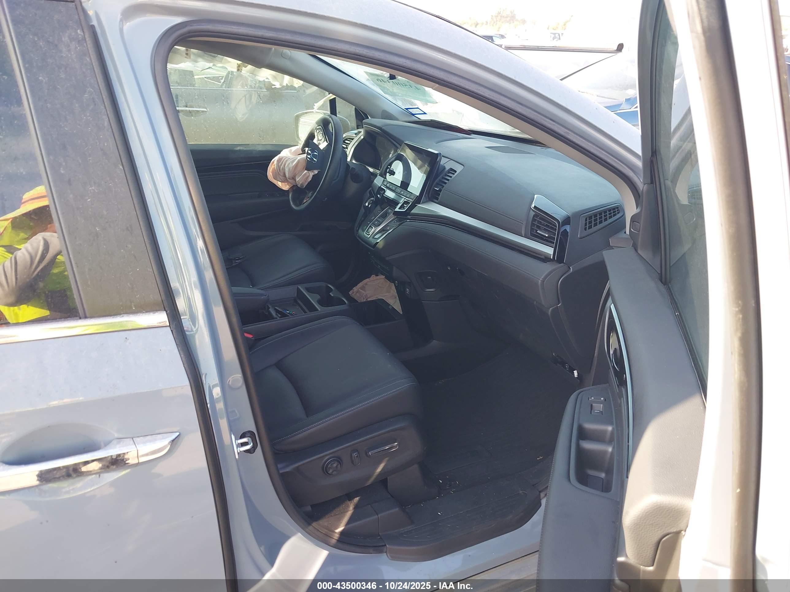 HONDA ODYSSEY image 5