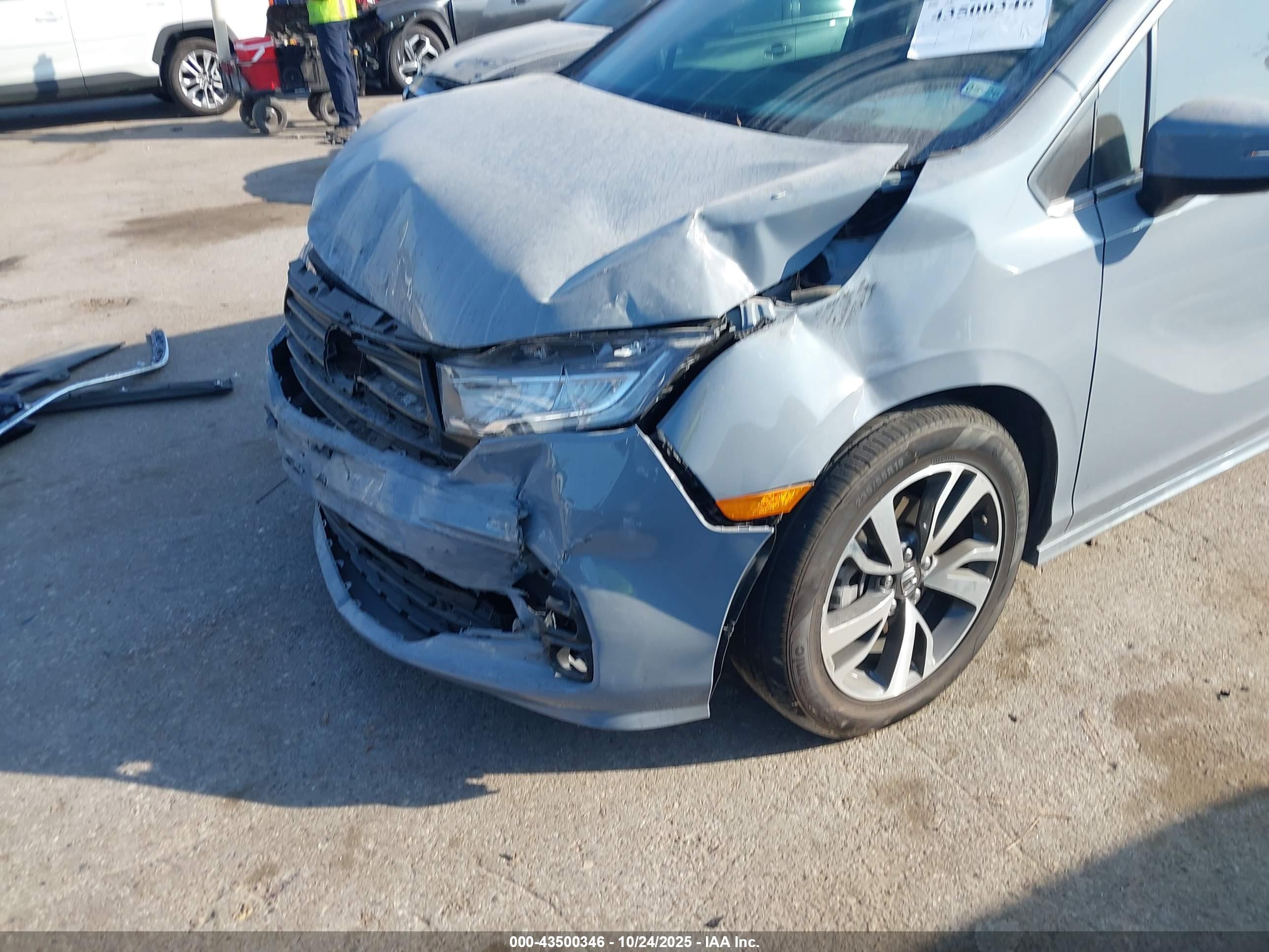 HONDA ODYSSEY image 6