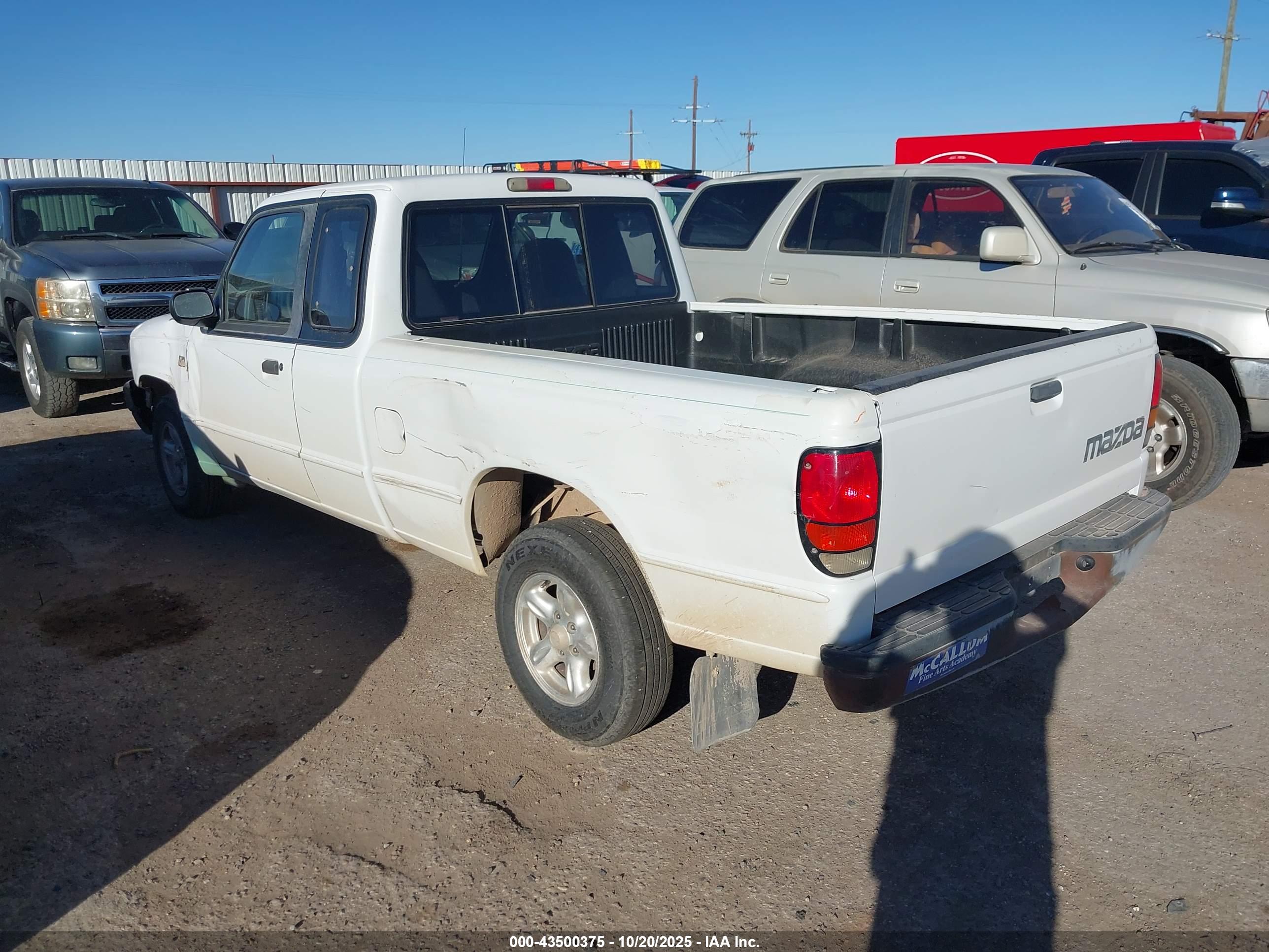 MAZDA B3000 image 3