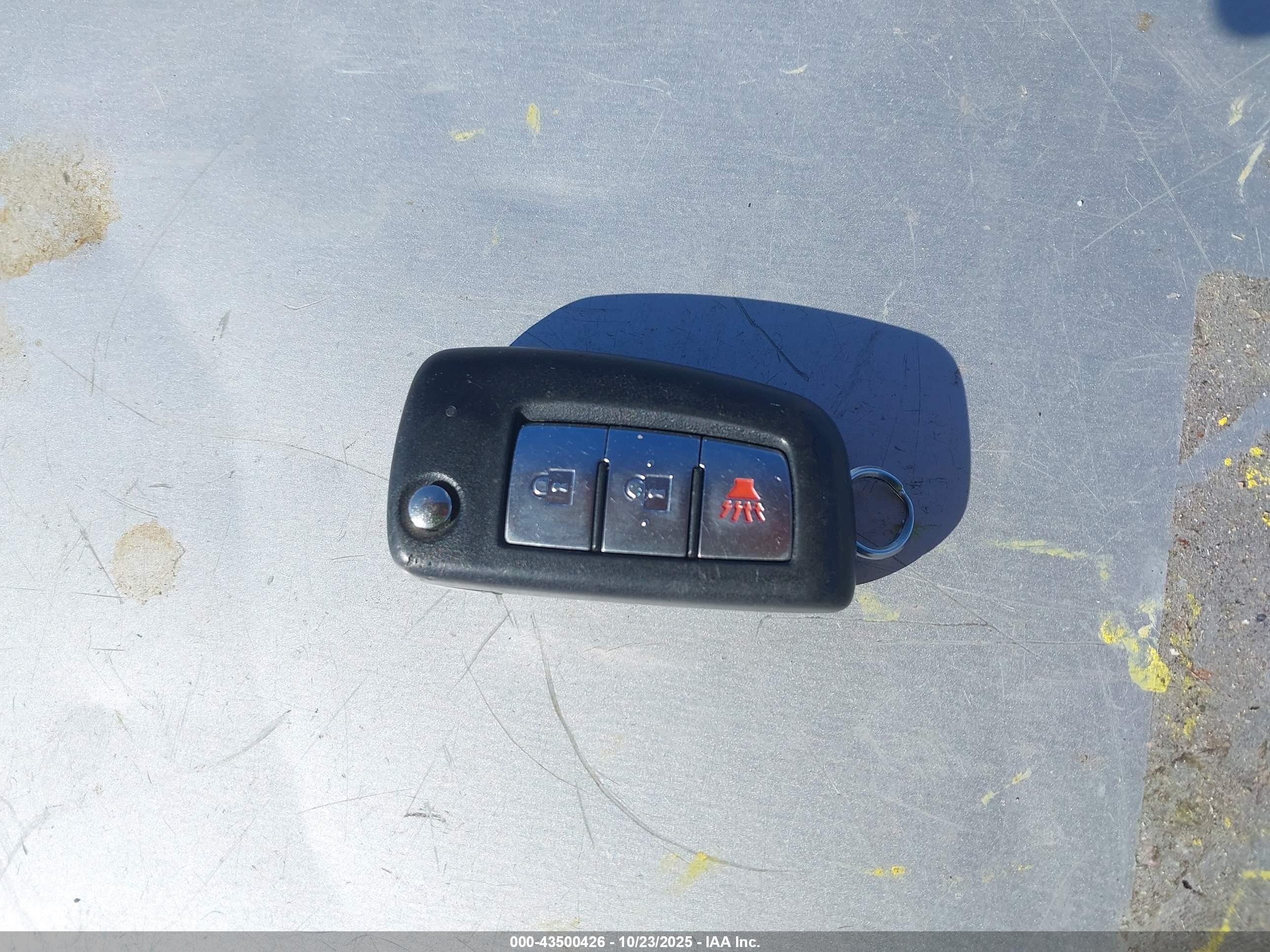 NISSAN ROGUE image 11
