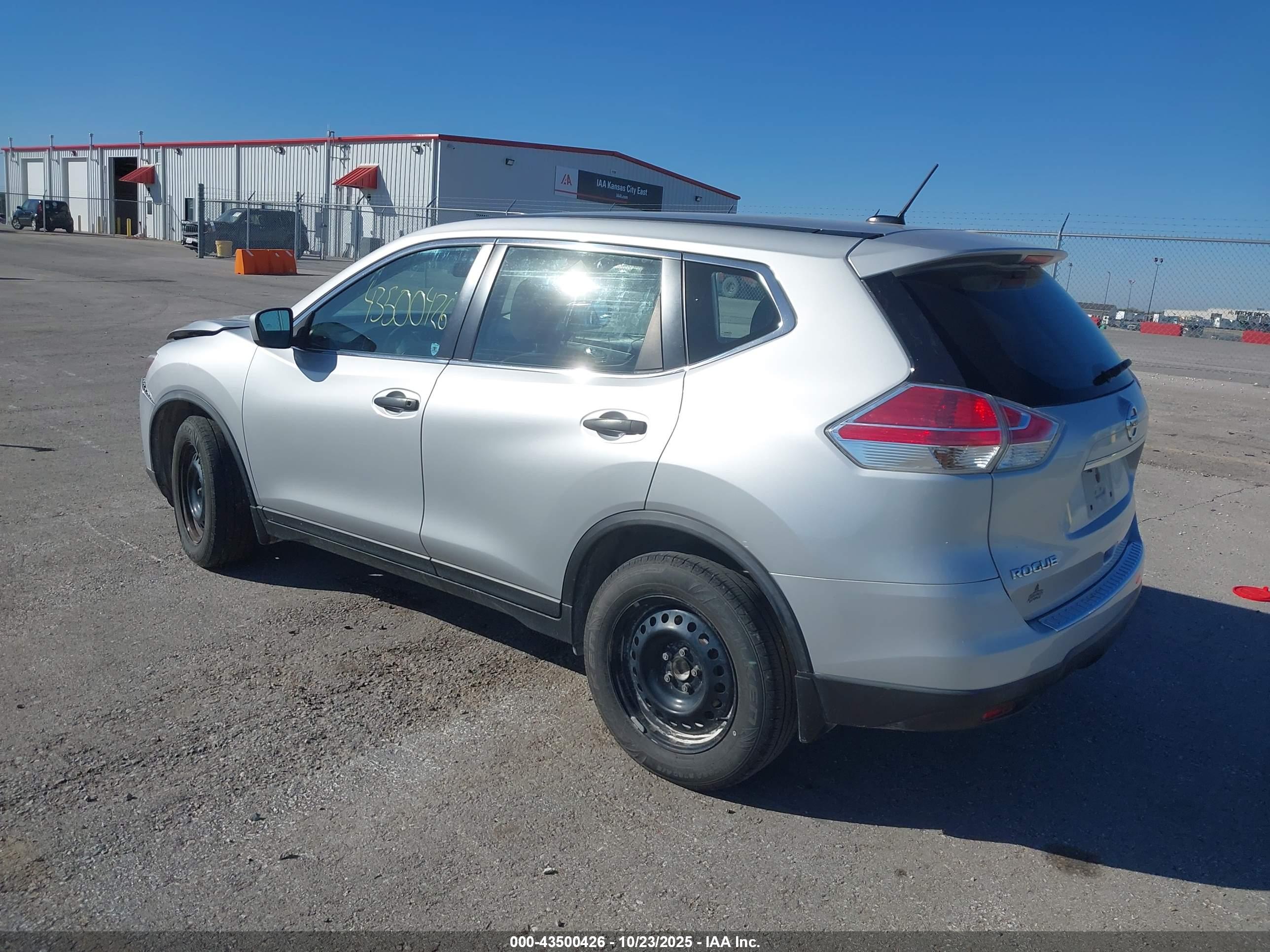 NISSAN ROGUE image 3