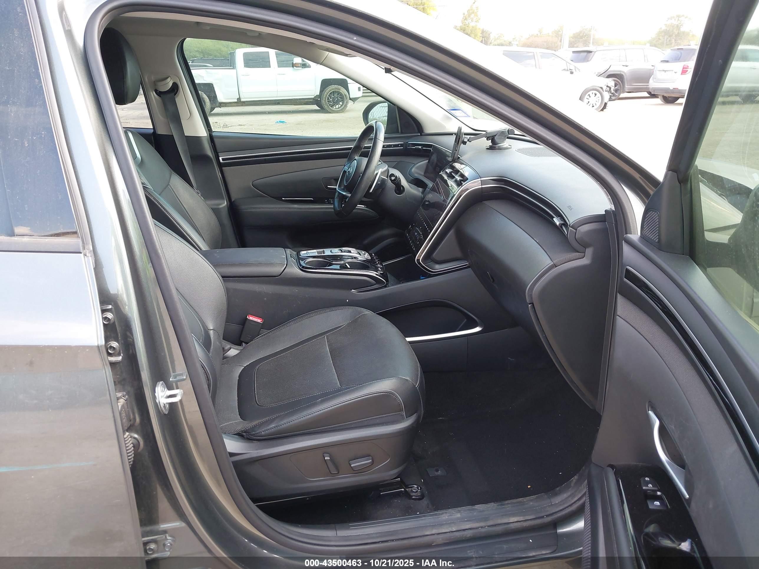 HYUNDAI TUCSON image 5