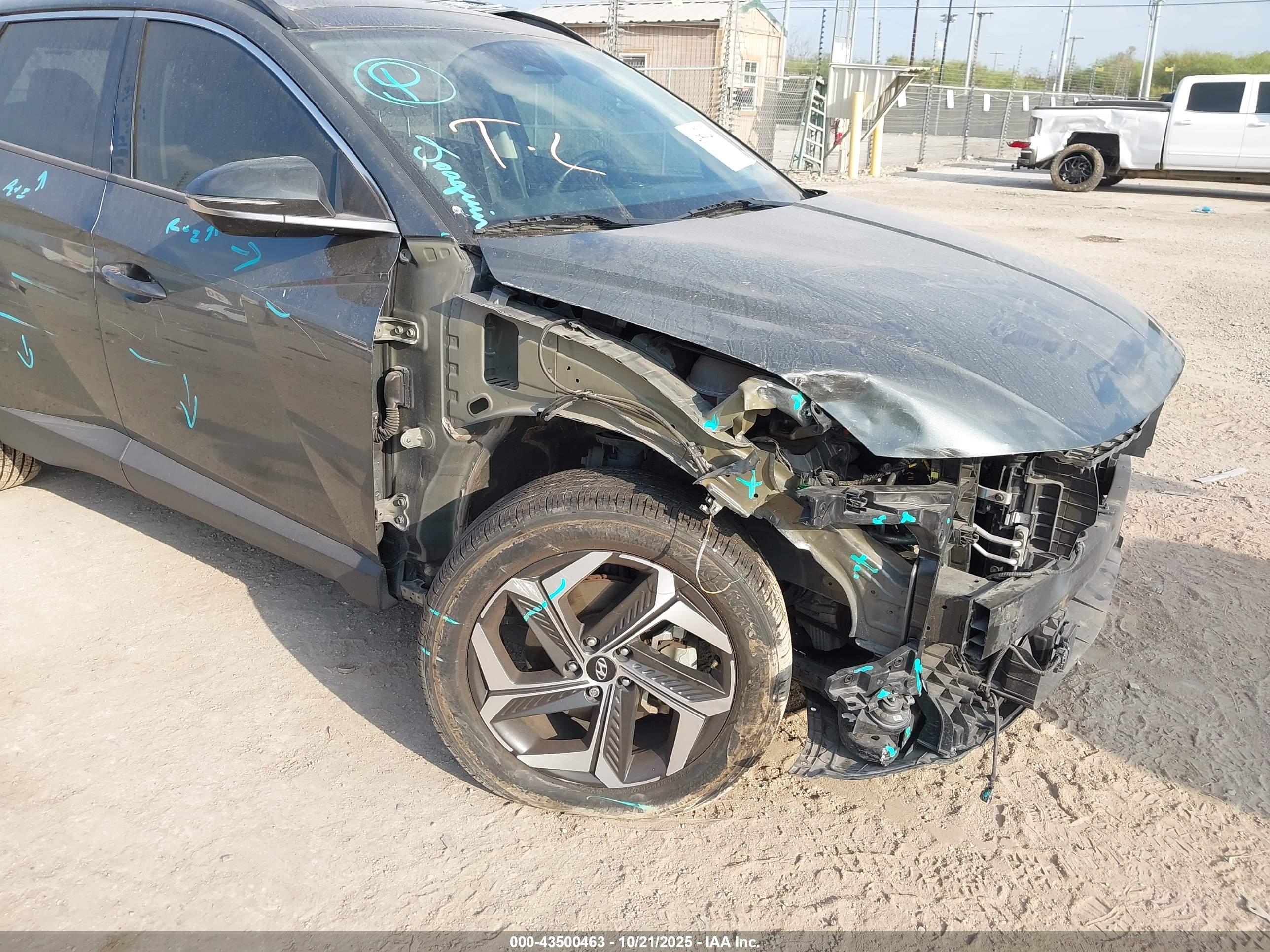 HYUNDAI TUCSON image 6