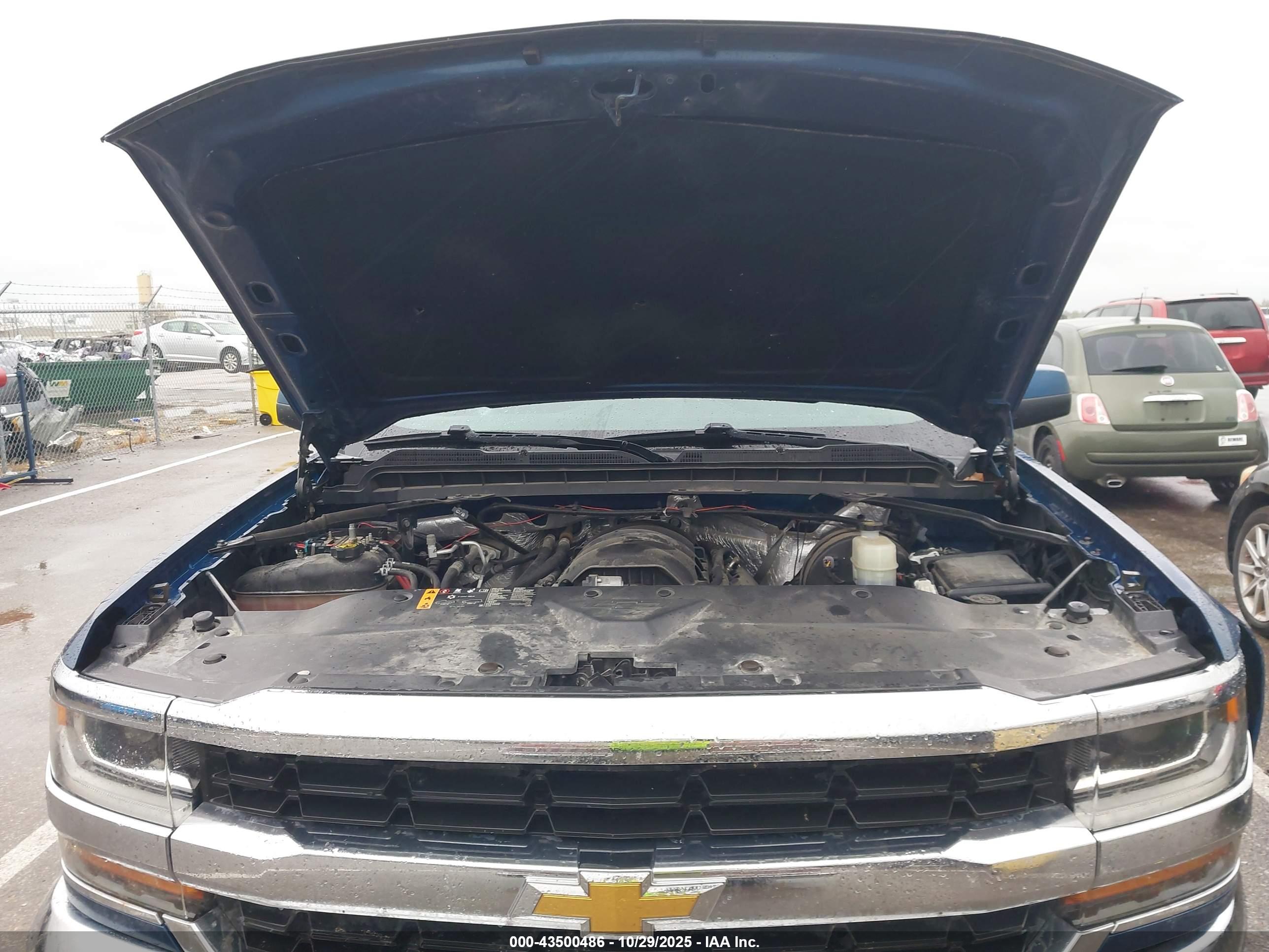 CHEVROLET SILVERADO image 10