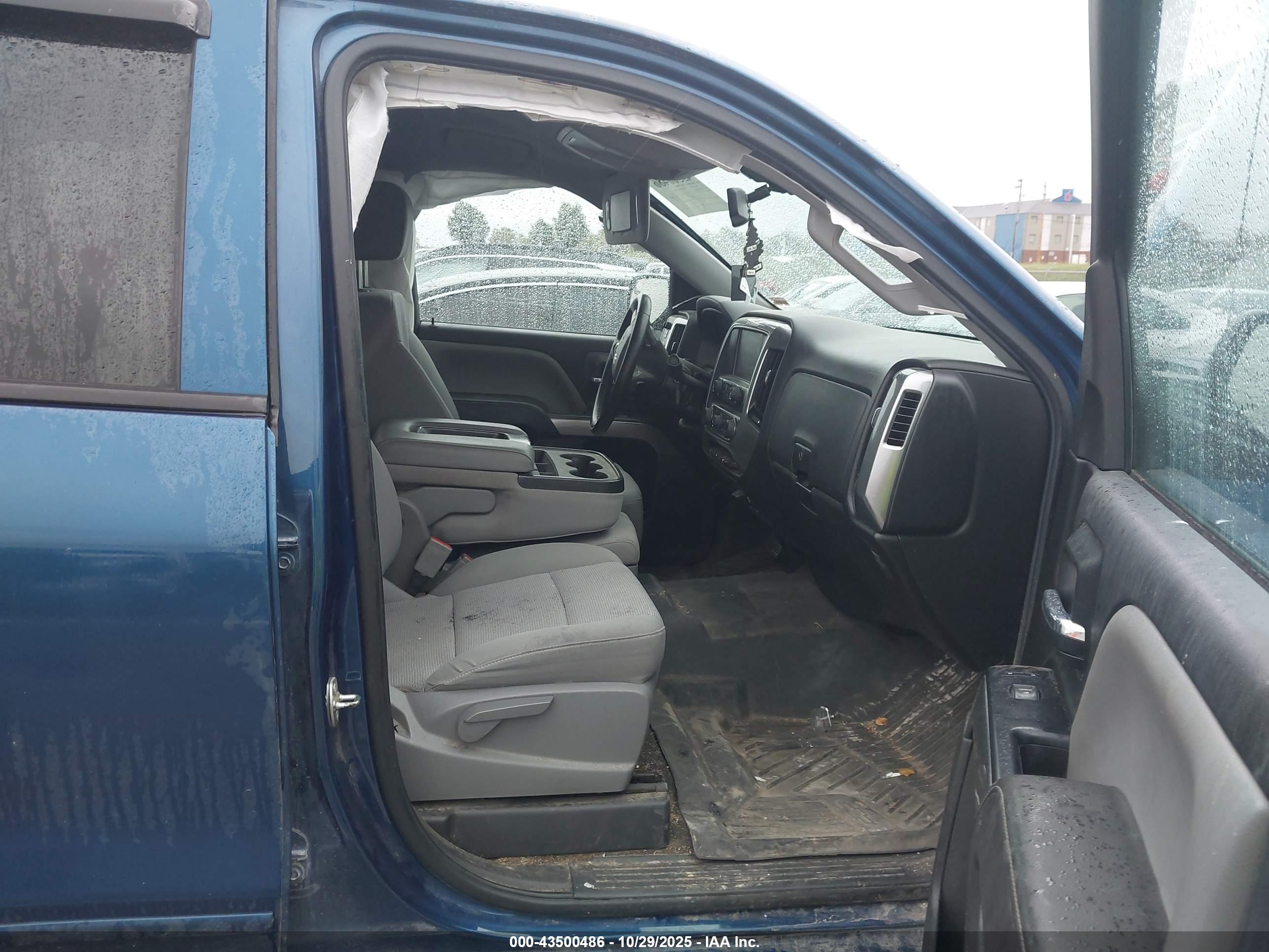CHEVROLET SILVERADO image 5