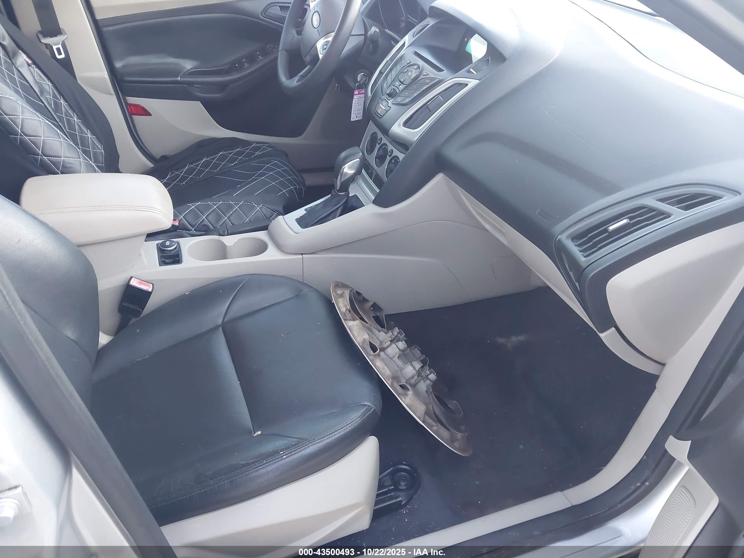 FORD FOCUS image 5
