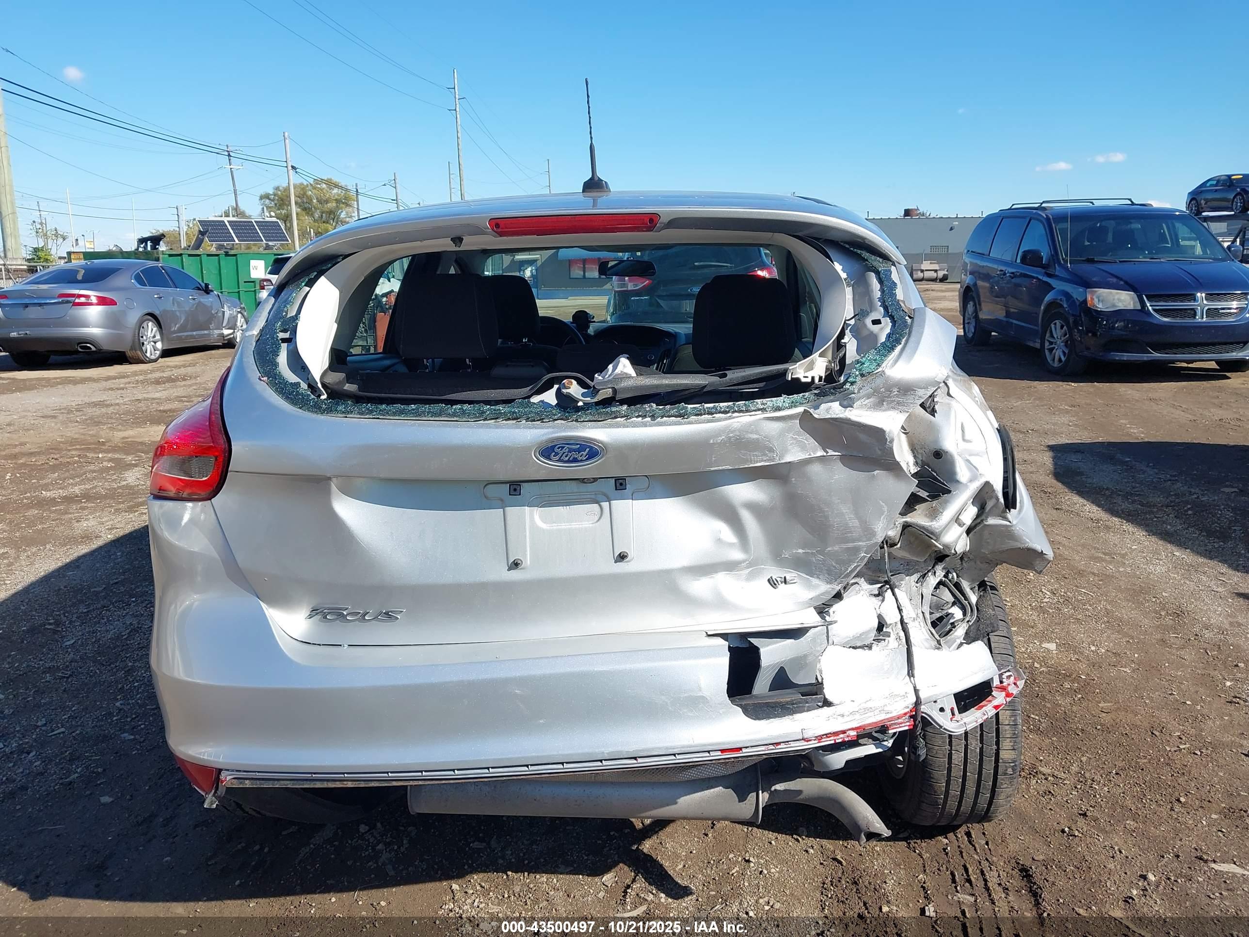 FORD FOCUS image 6