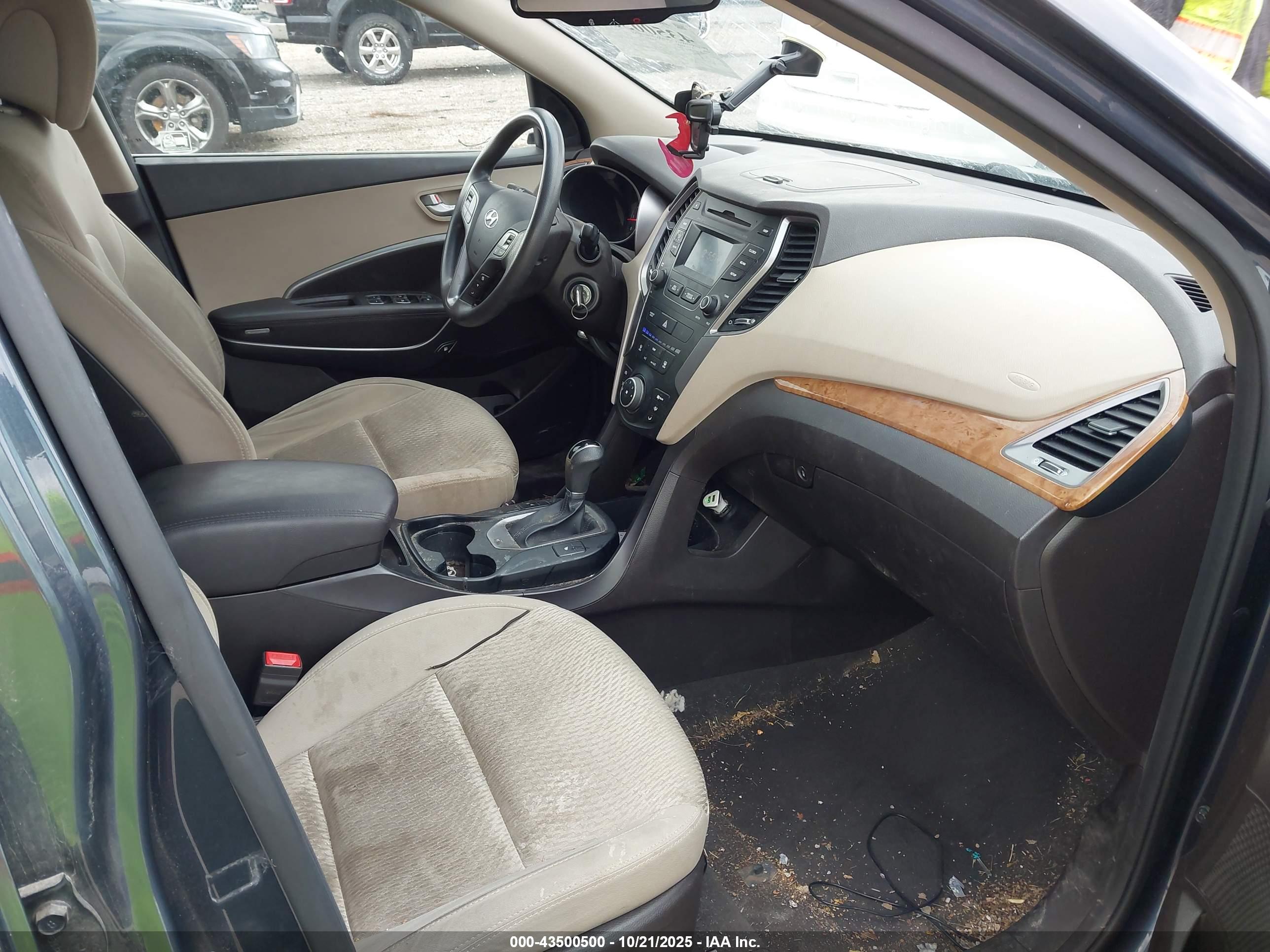 HYUNDAI SANTA image 5