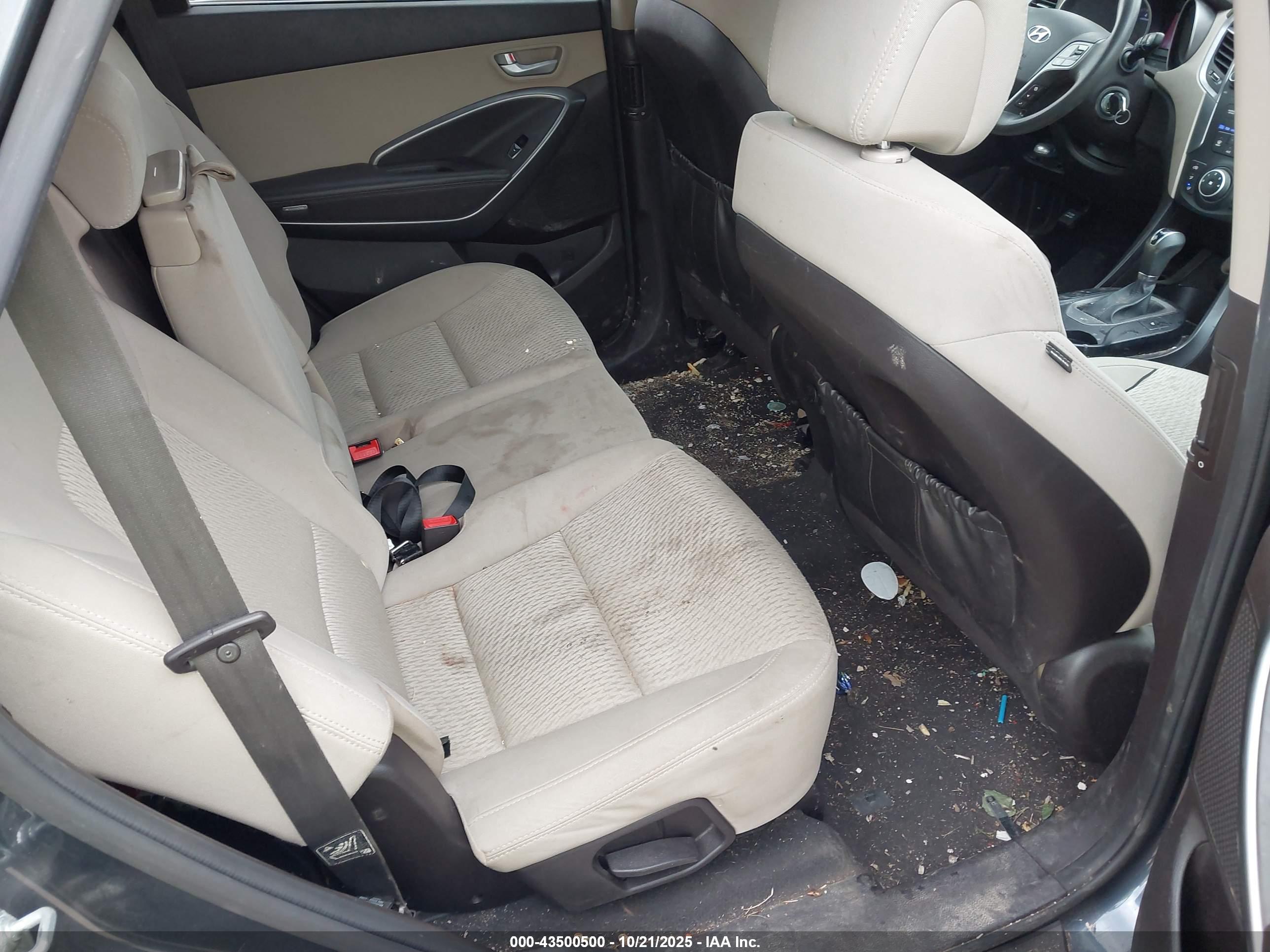 HYUNDAI SANTA image 8