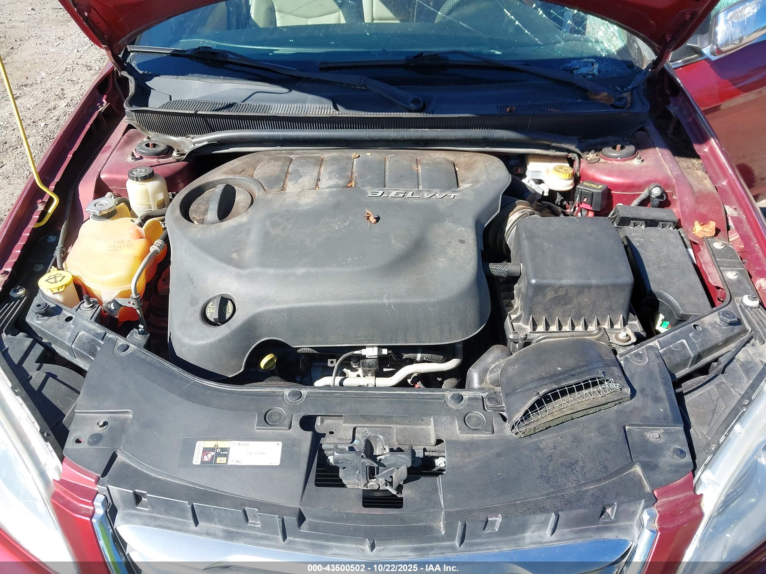 CHRYSLER 200 image 10
