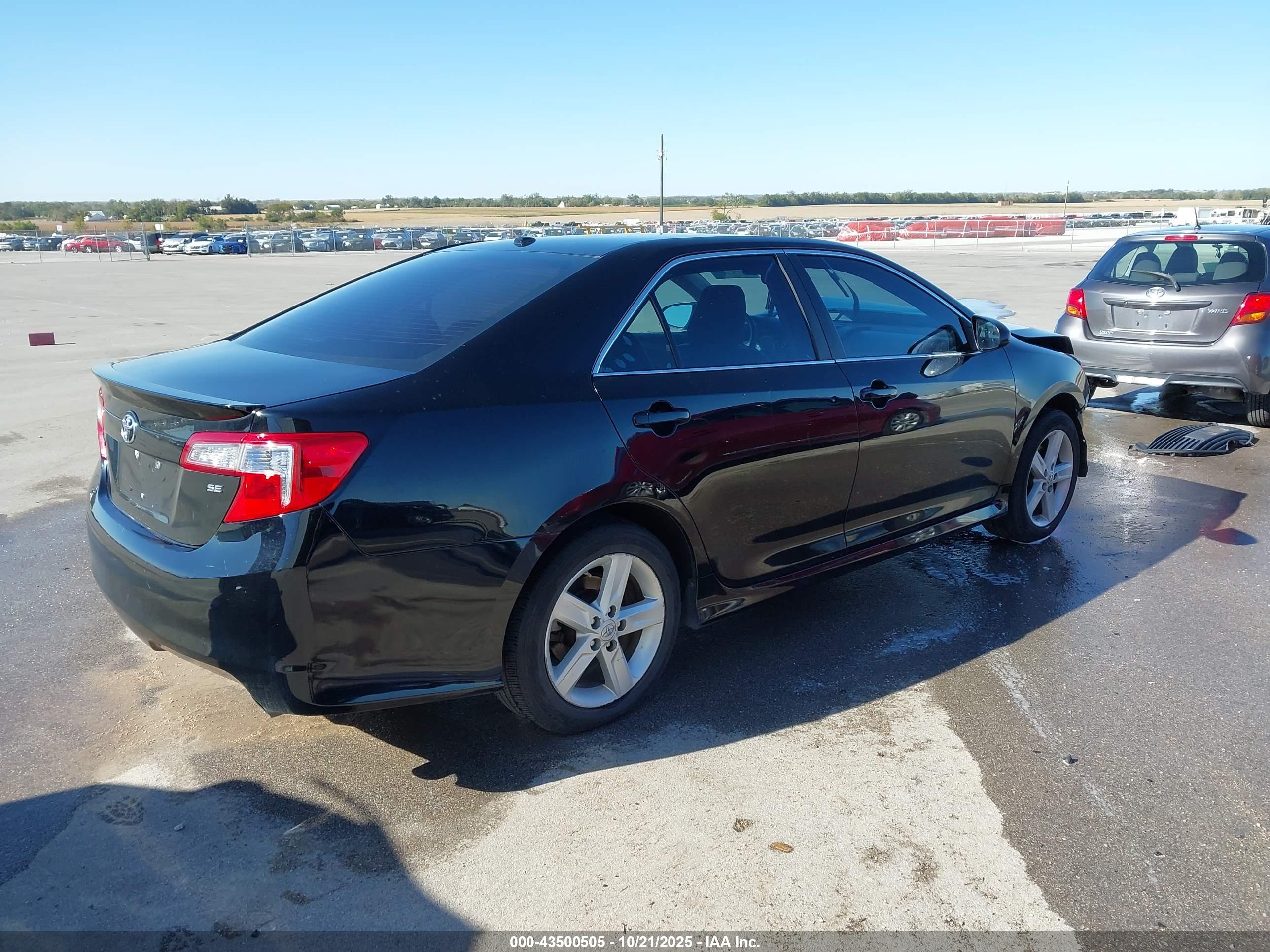 TOYOTA CAMRY image 4