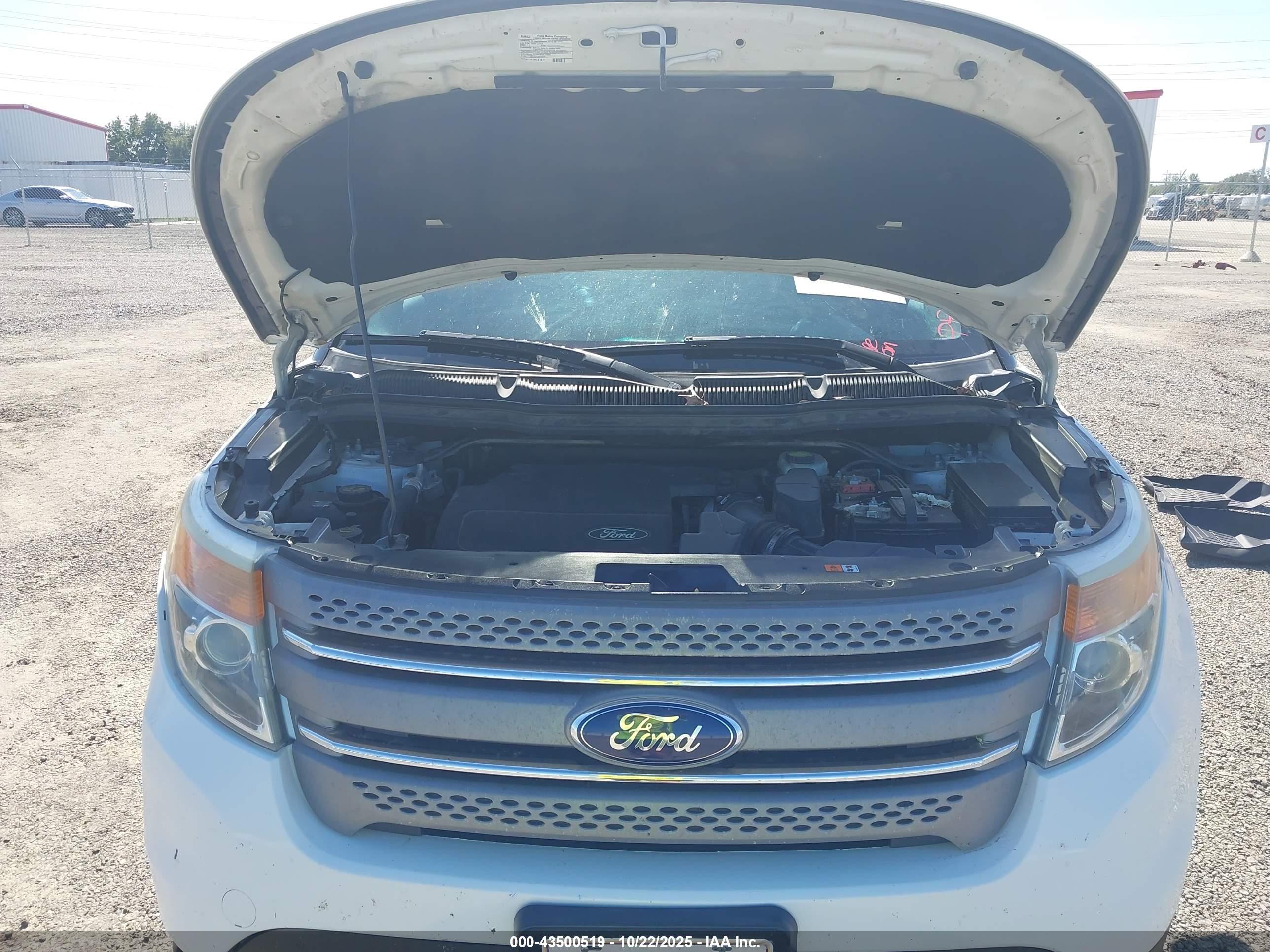 FORD EXPLORER image 10