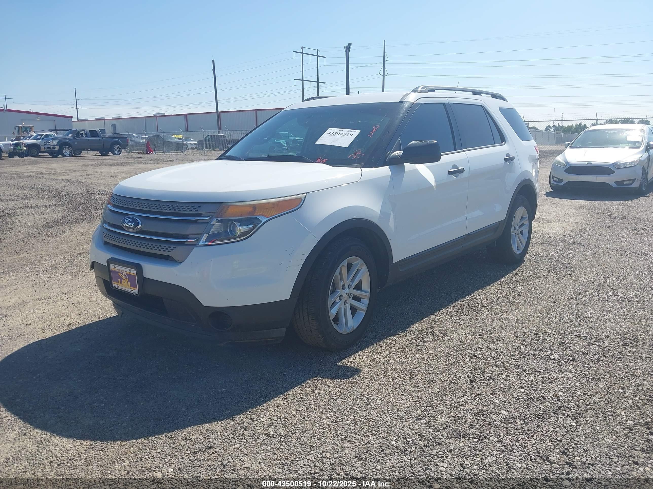 FORD EXPLORER image 2