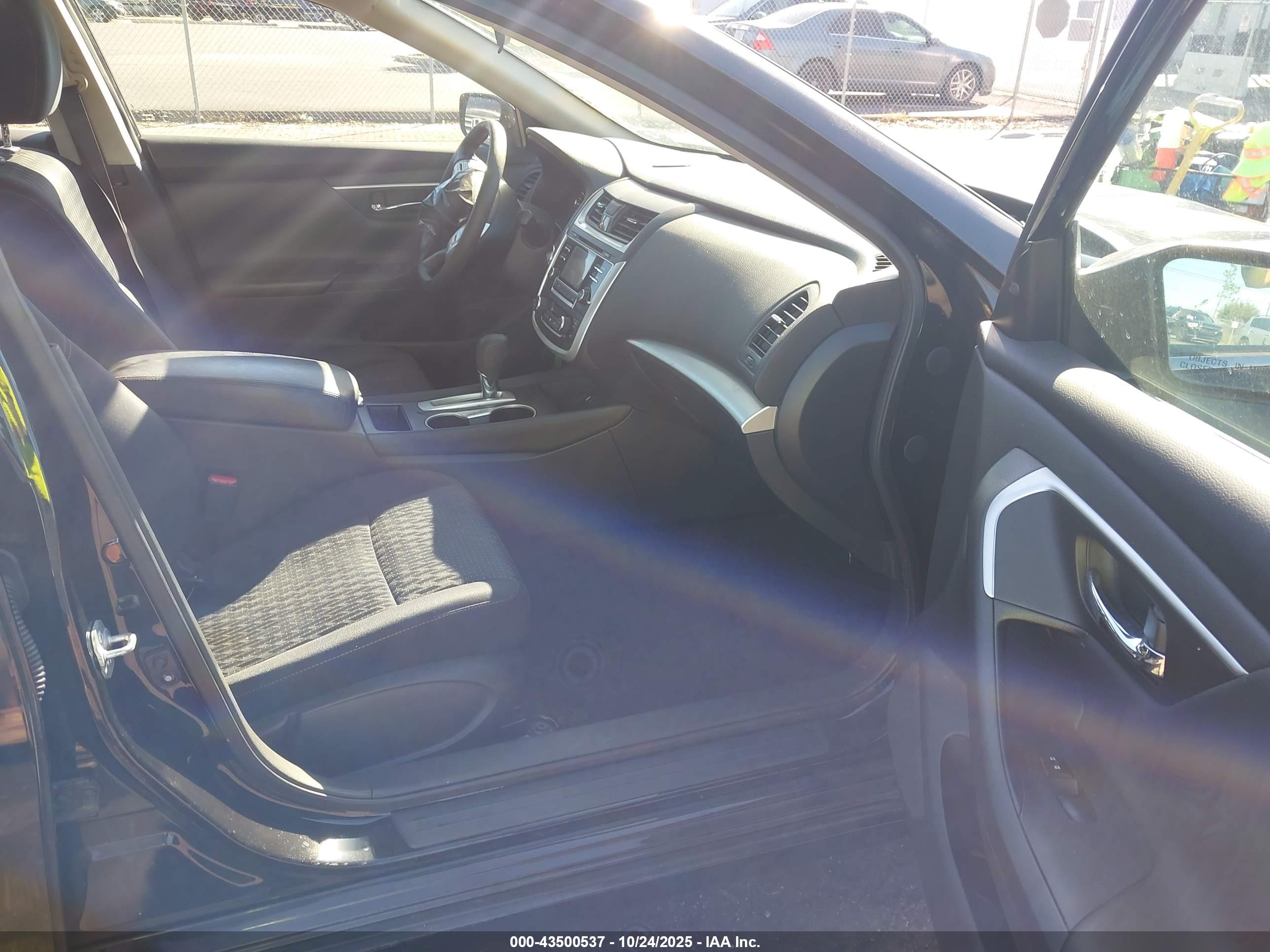NISSAN ALTIMA image 5
