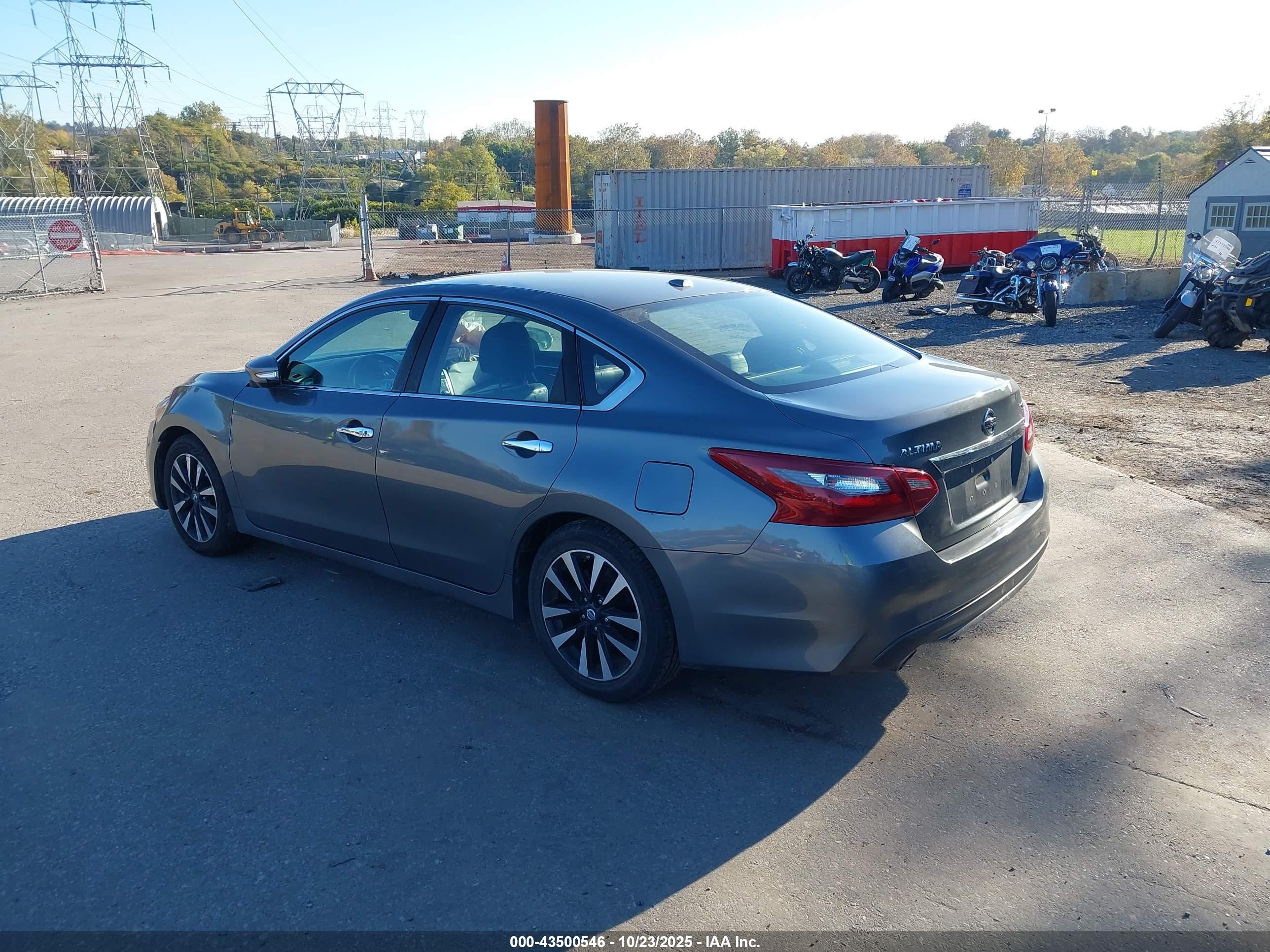 NISSAN ALTIMA image 3