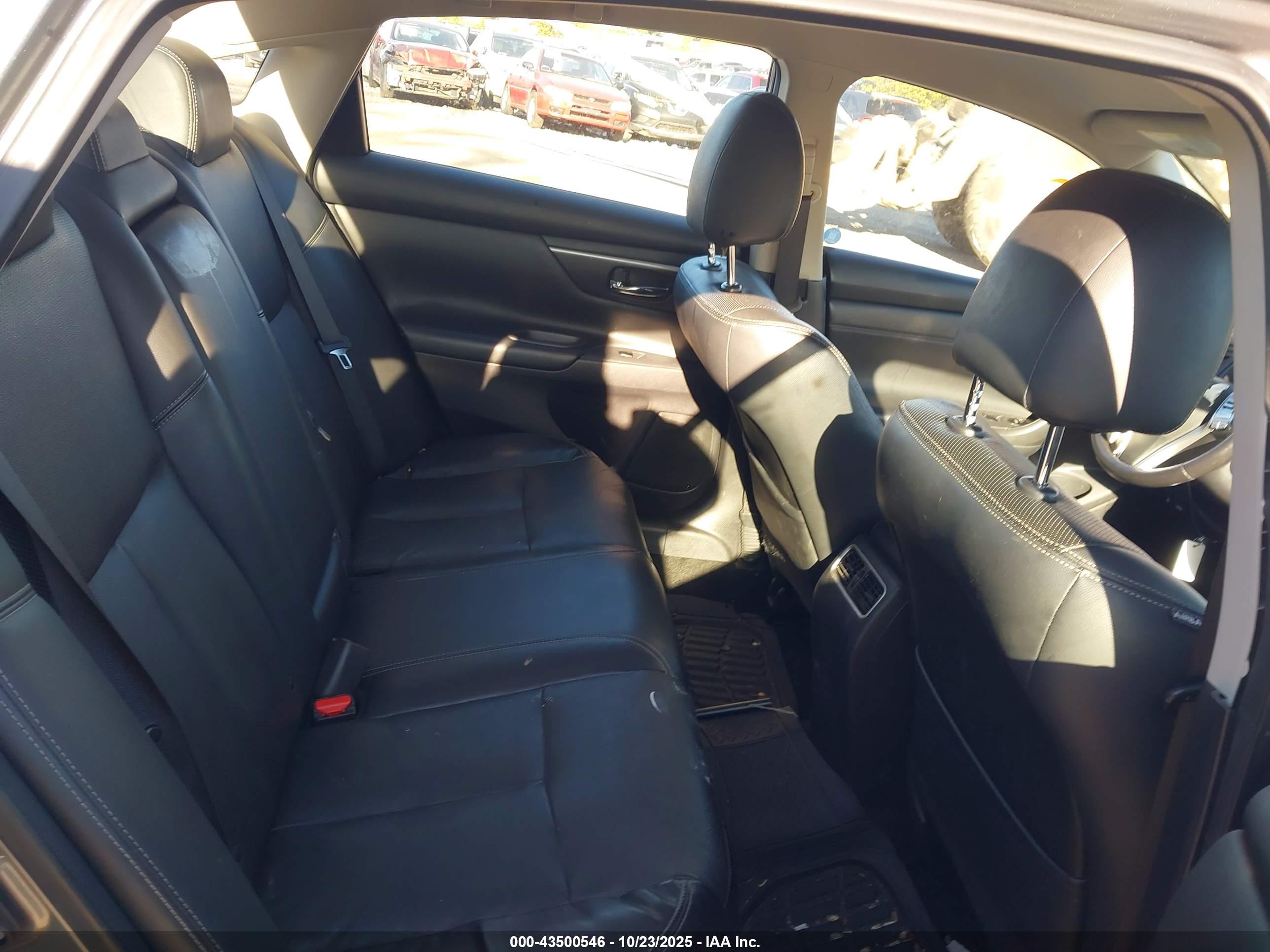 NISSAN ALTIMA image 8
