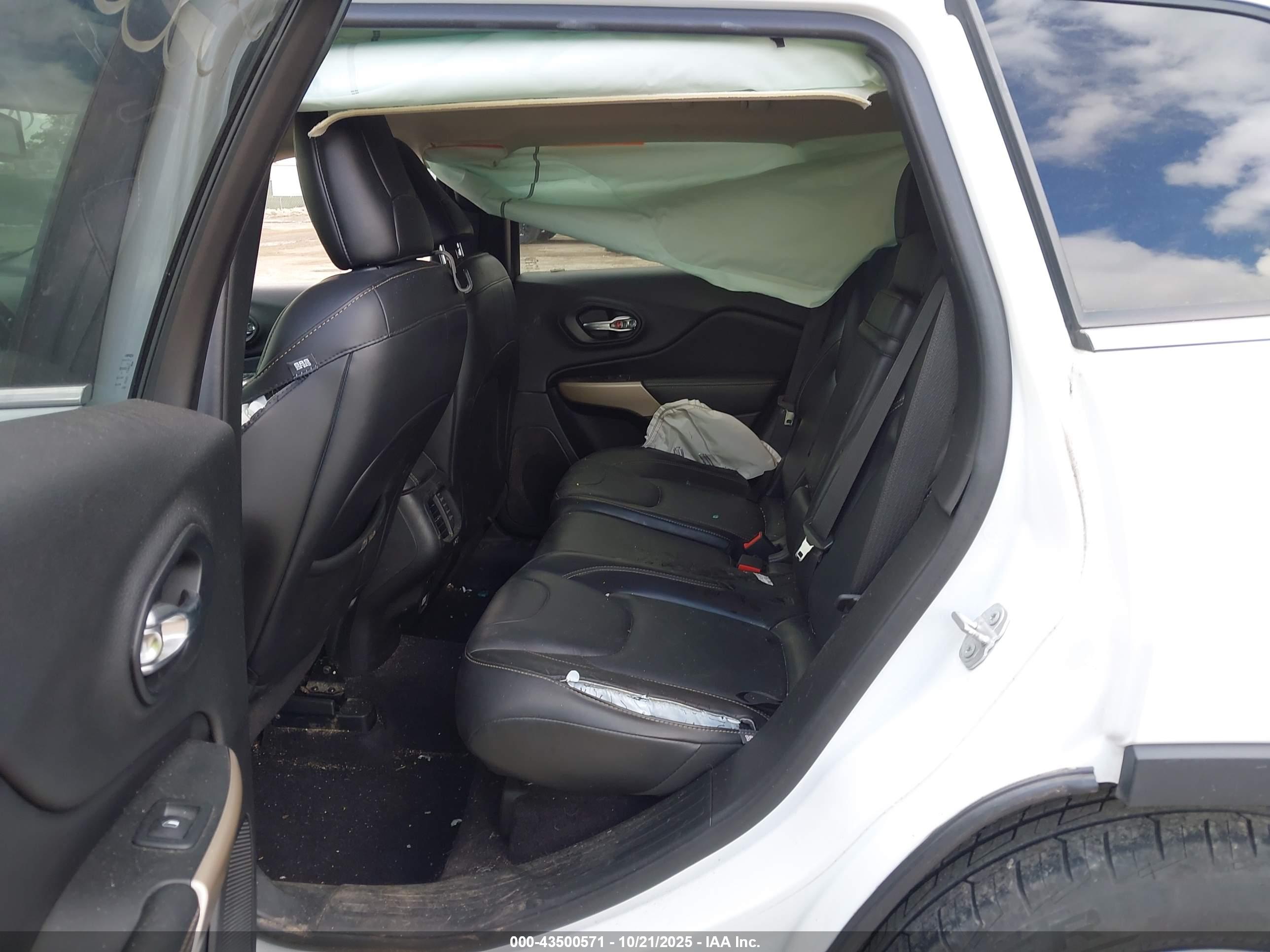 JEEP CHEROKEE image 8