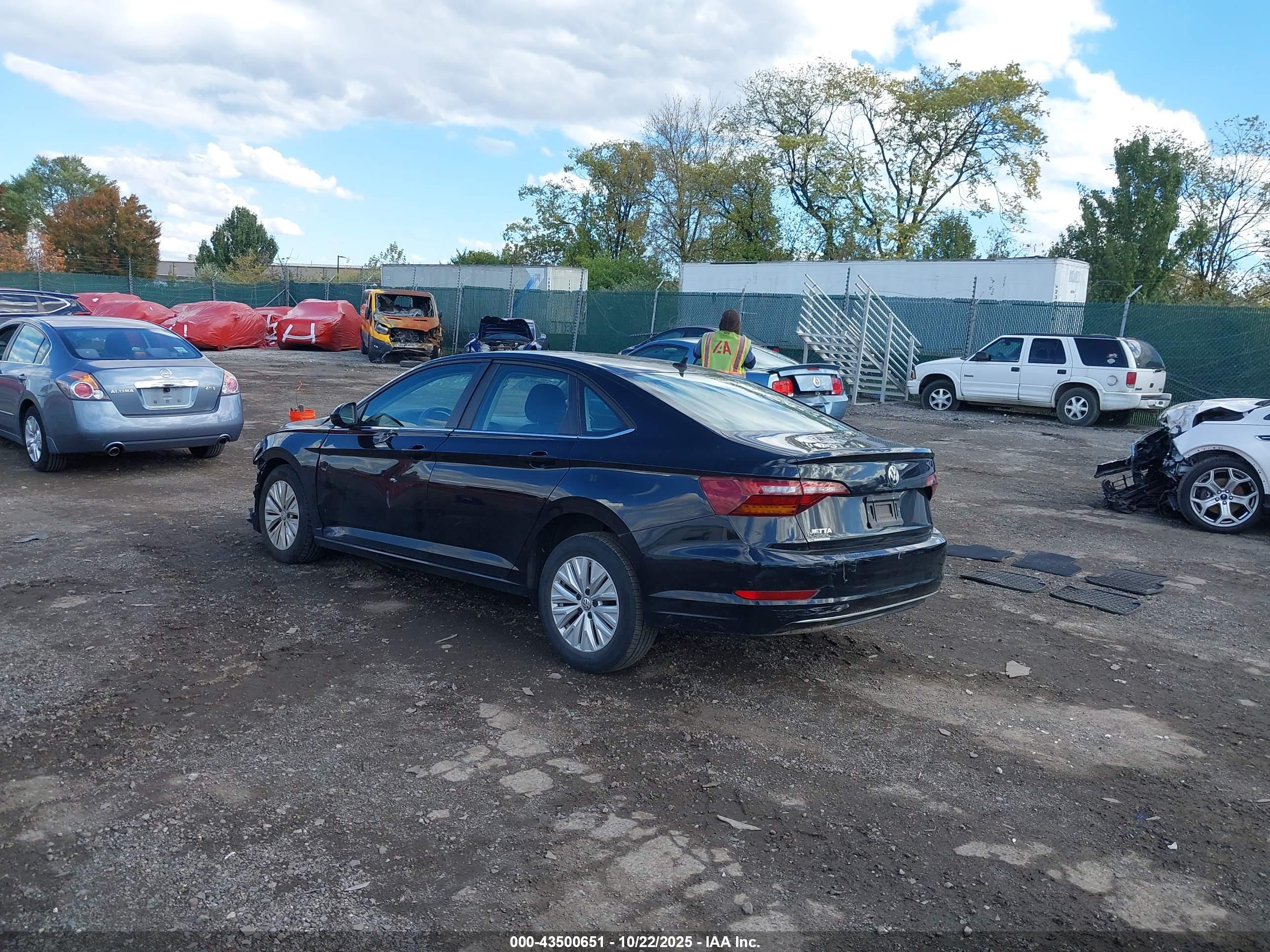 VOLKSWAGEN JETTA image 3
